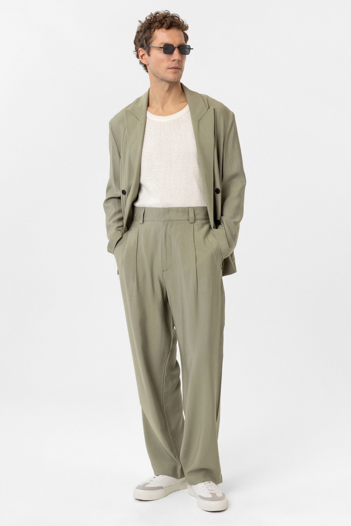 Antioch Pleated Baggy-Fit Men's Pants