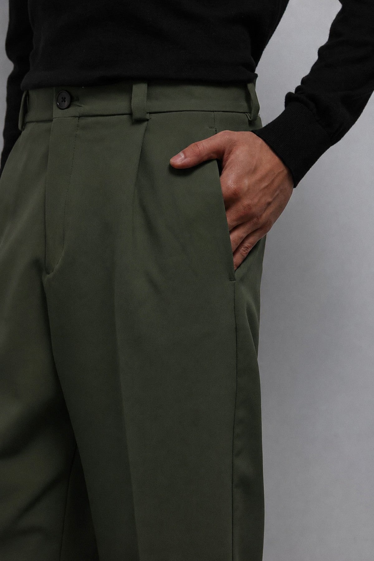 Antioch Relax Fit Baggy Pleated Men's Pants