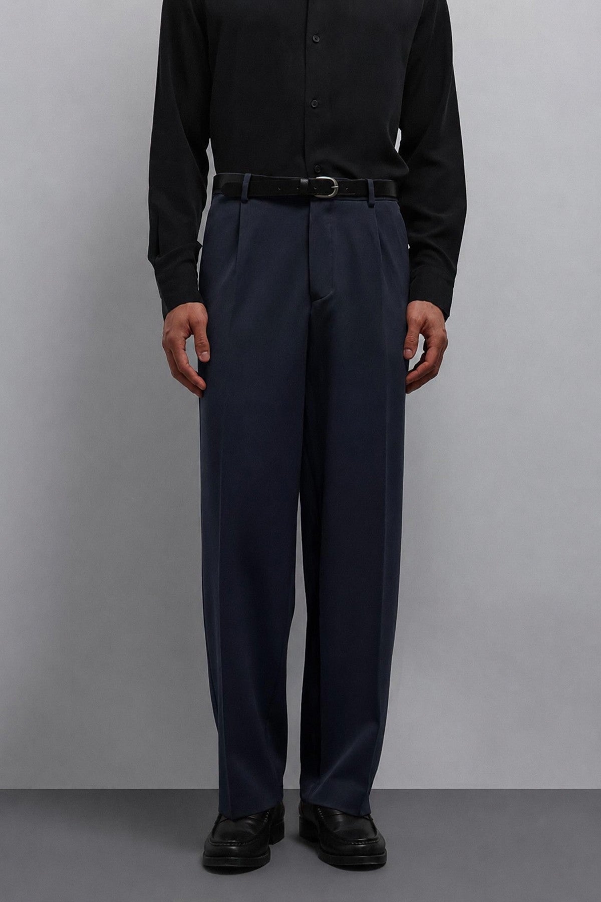 Antioch Relax Fit Baggy Pleated Men's Pants