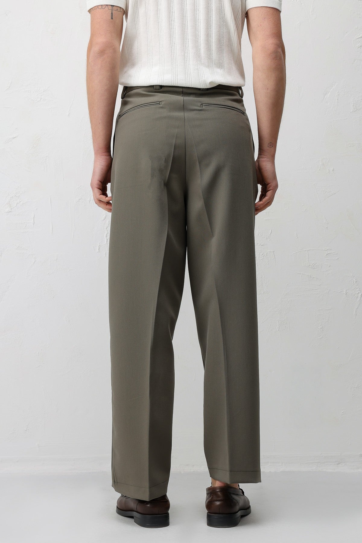 Antioch Relax Fit Baggy Pleated Men's Pants