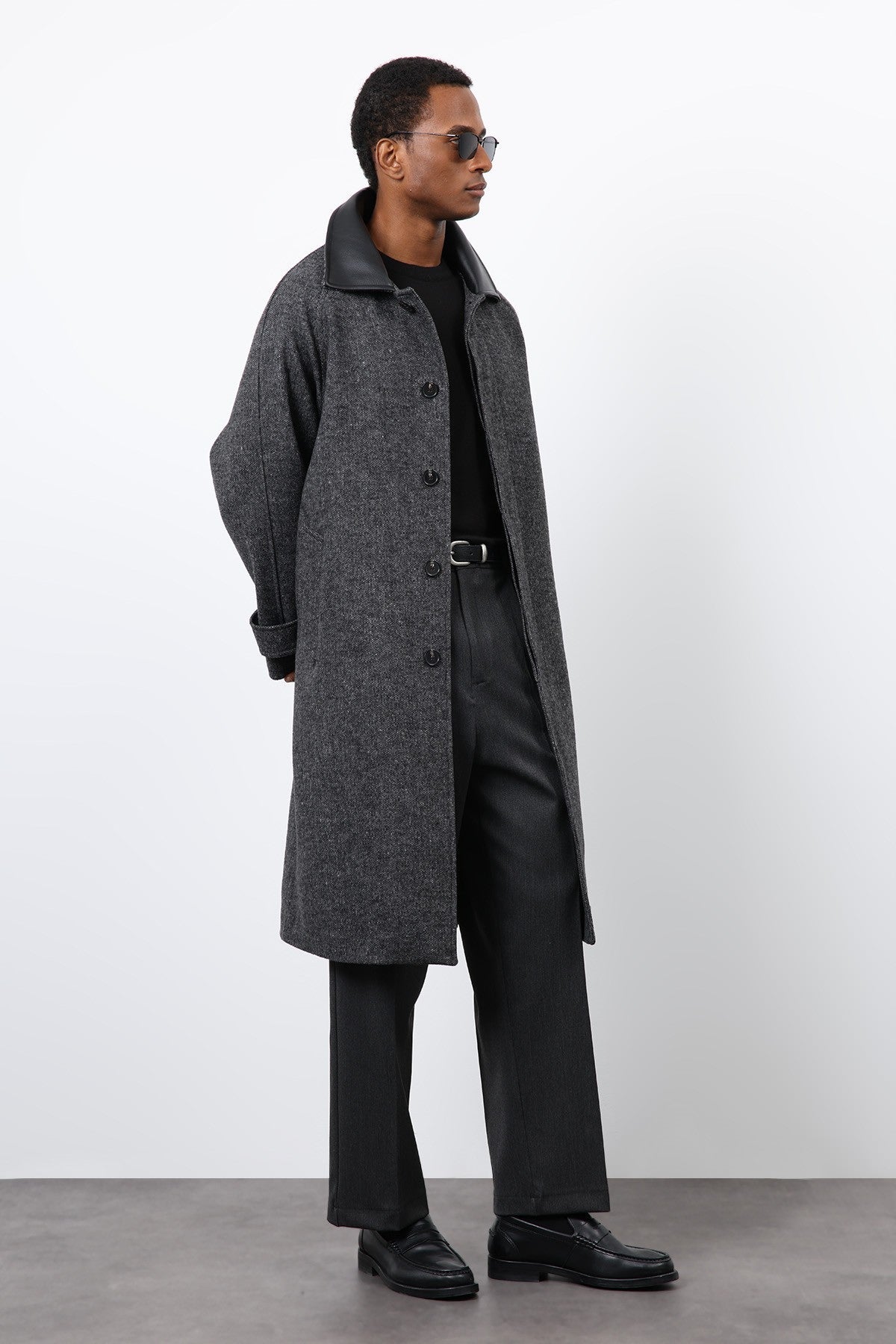 Antioch Men's Wool-Blend Coat with Contrast Collar
