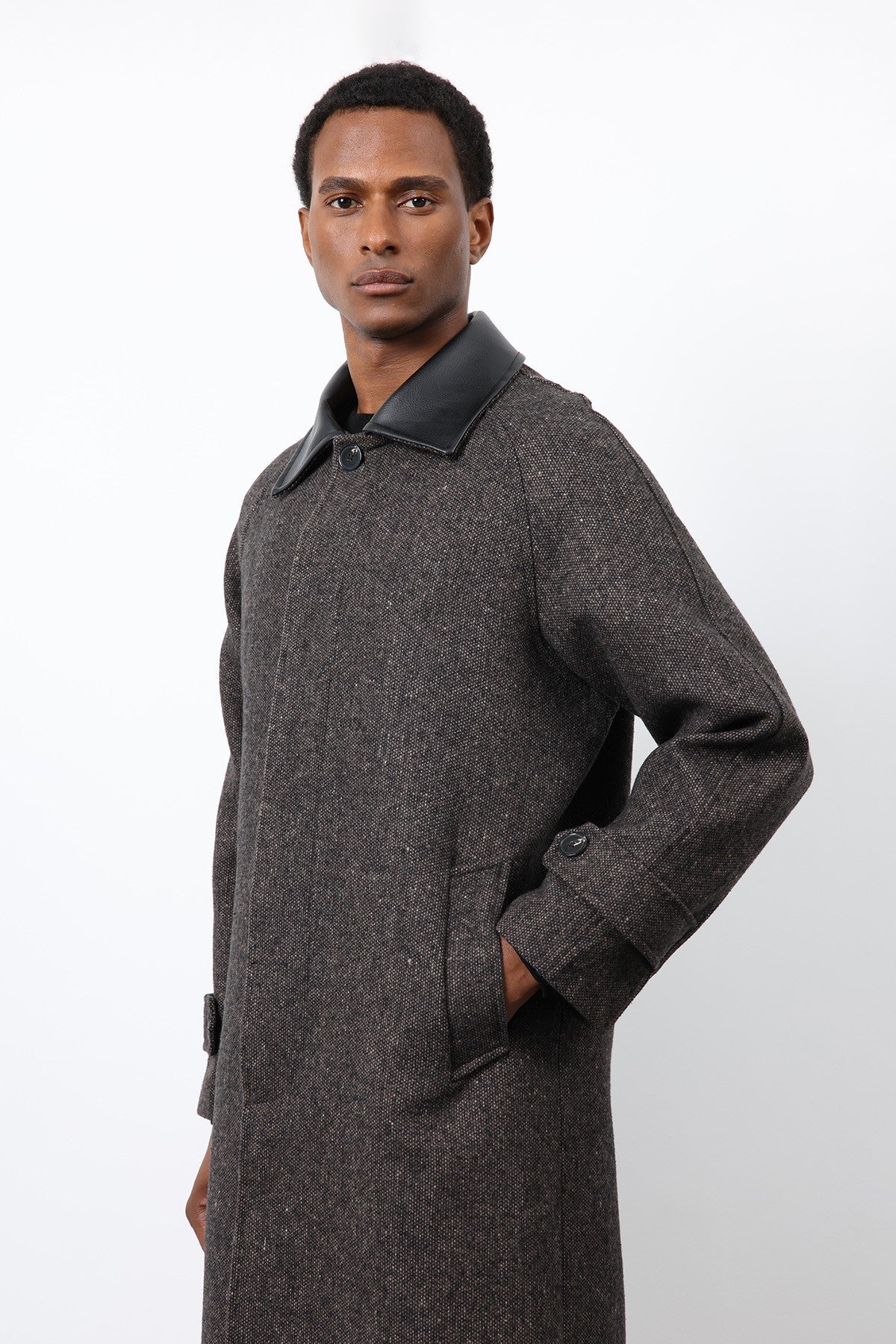 Antioch Men's Wool-Blend Coat with Contrast Collar