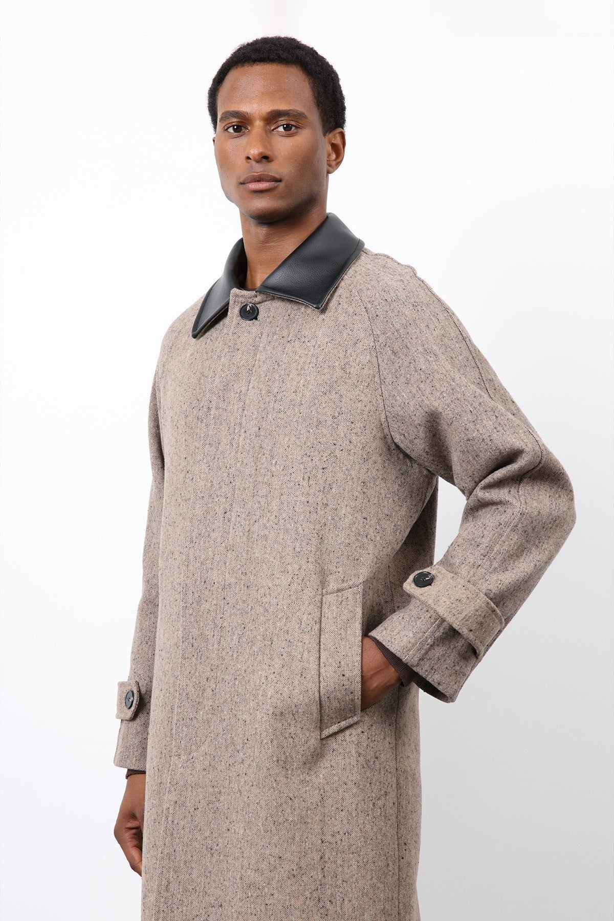 Antioch Men's Wool-Blend Coat with Contrast Collar