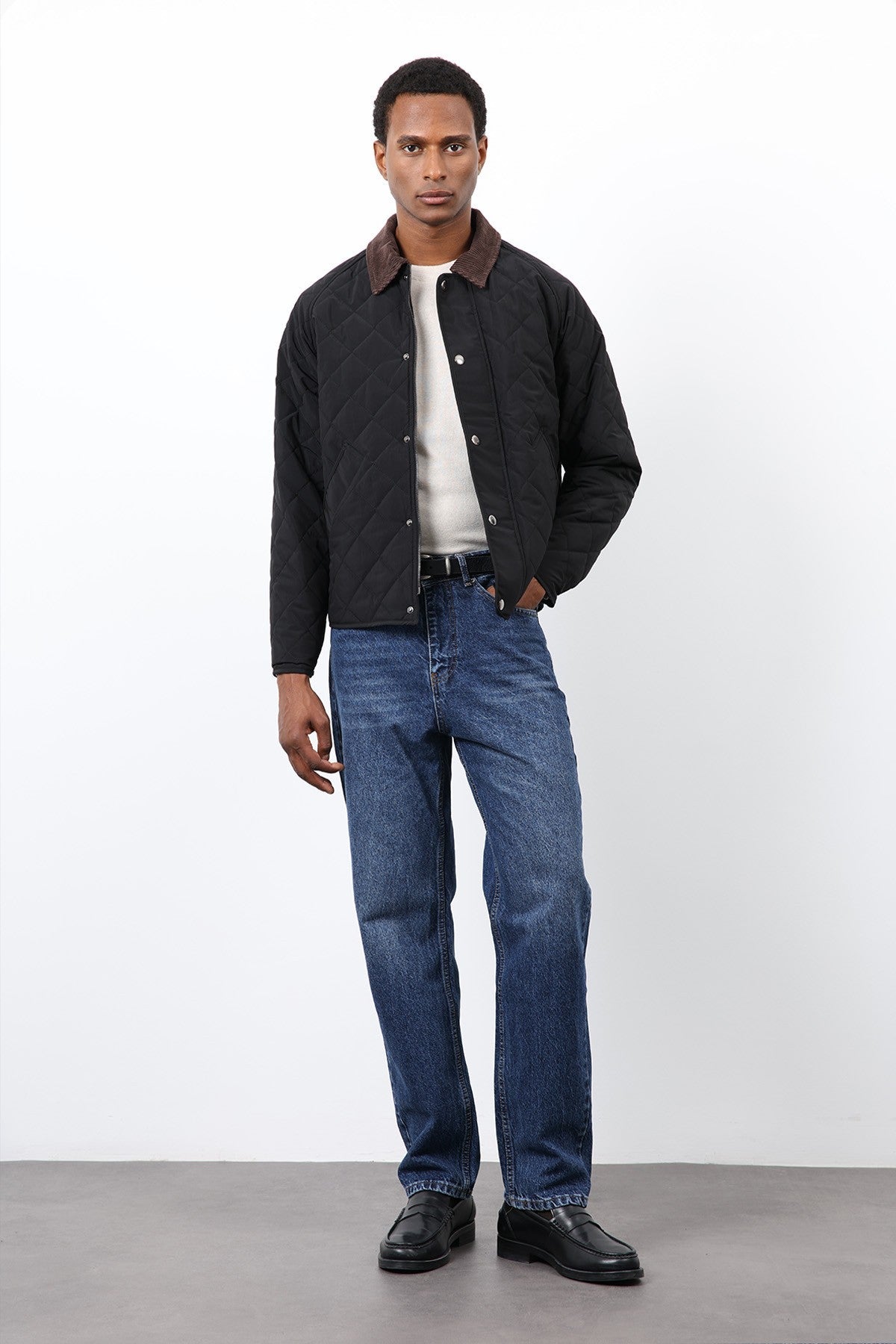 Antioch Men's Jacket with Contrast Collar and Baklava Pattern