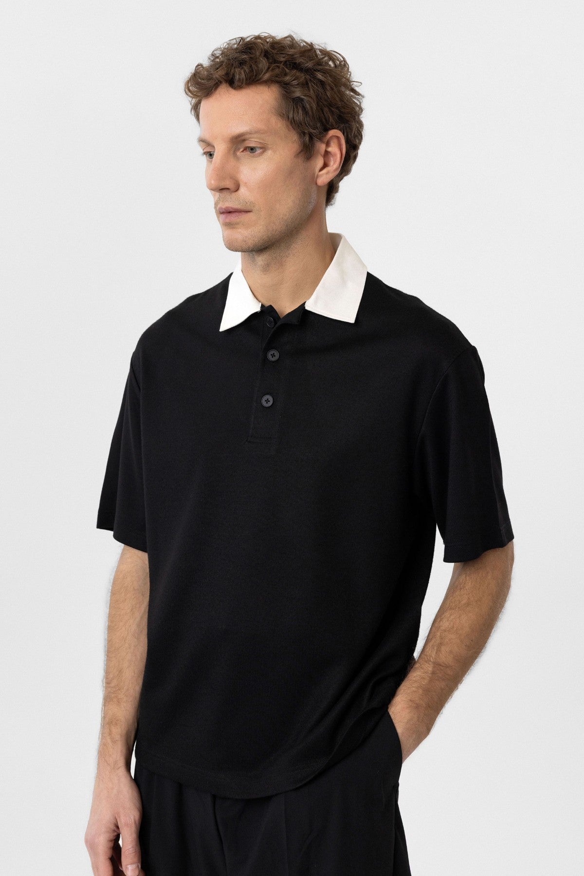 Men's T-Shirt with Contrast Collar and Interlock Weave