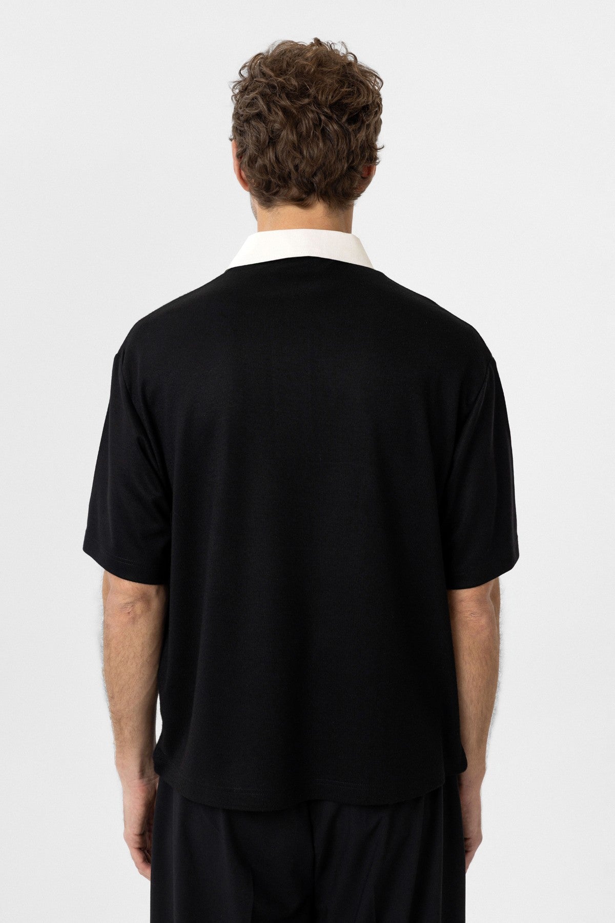 Men's T-Shirt with Contrast Collar and Interlock Weave