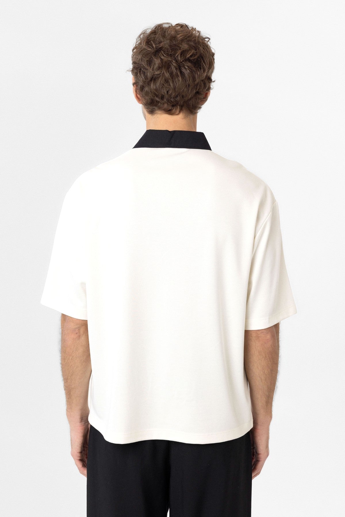 Men's T-Shirt with Contrast Collar and Interlock Weave