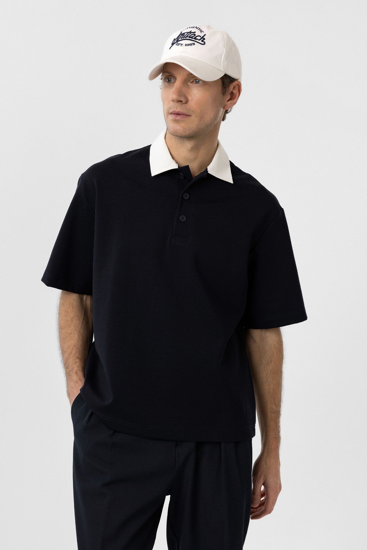 Men's T-Shirt with Contrast Collar and Interlock Weave