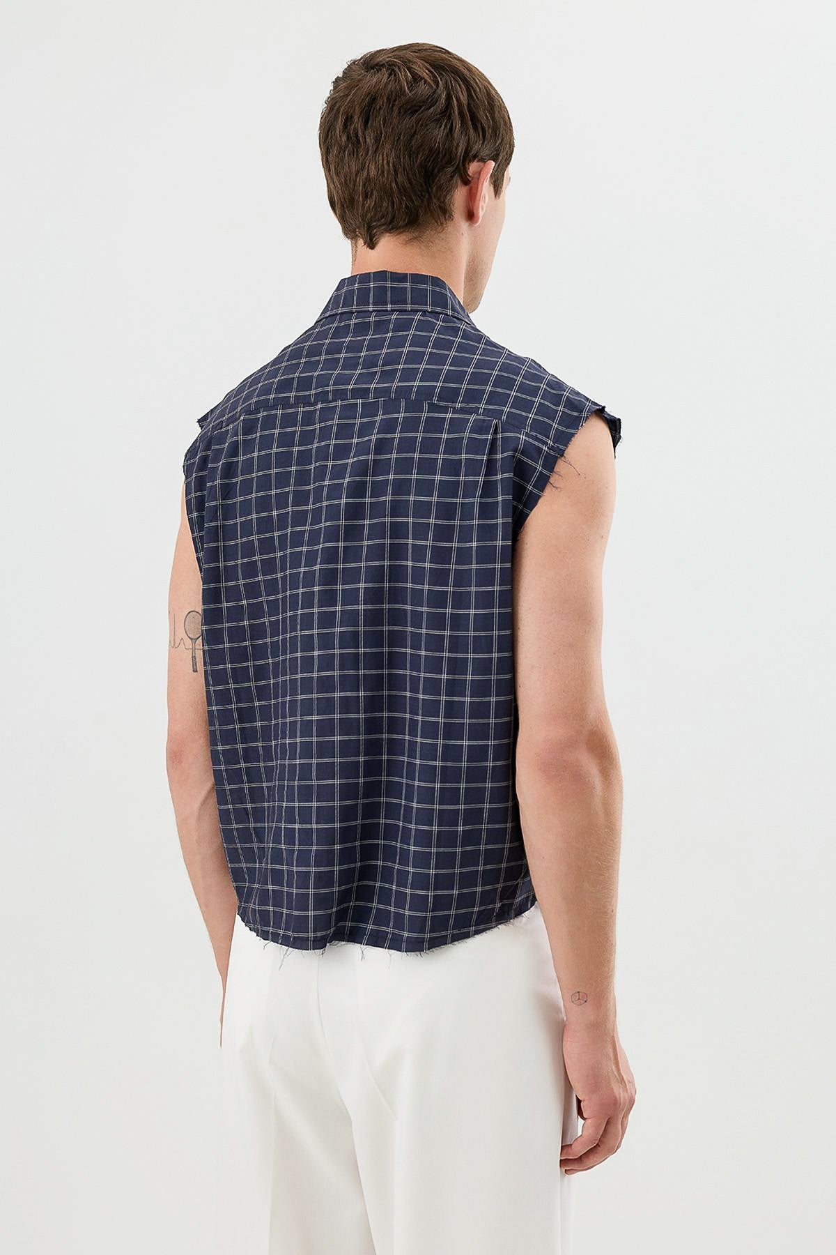 Boxy Fit Men's Sleeveless Shirt