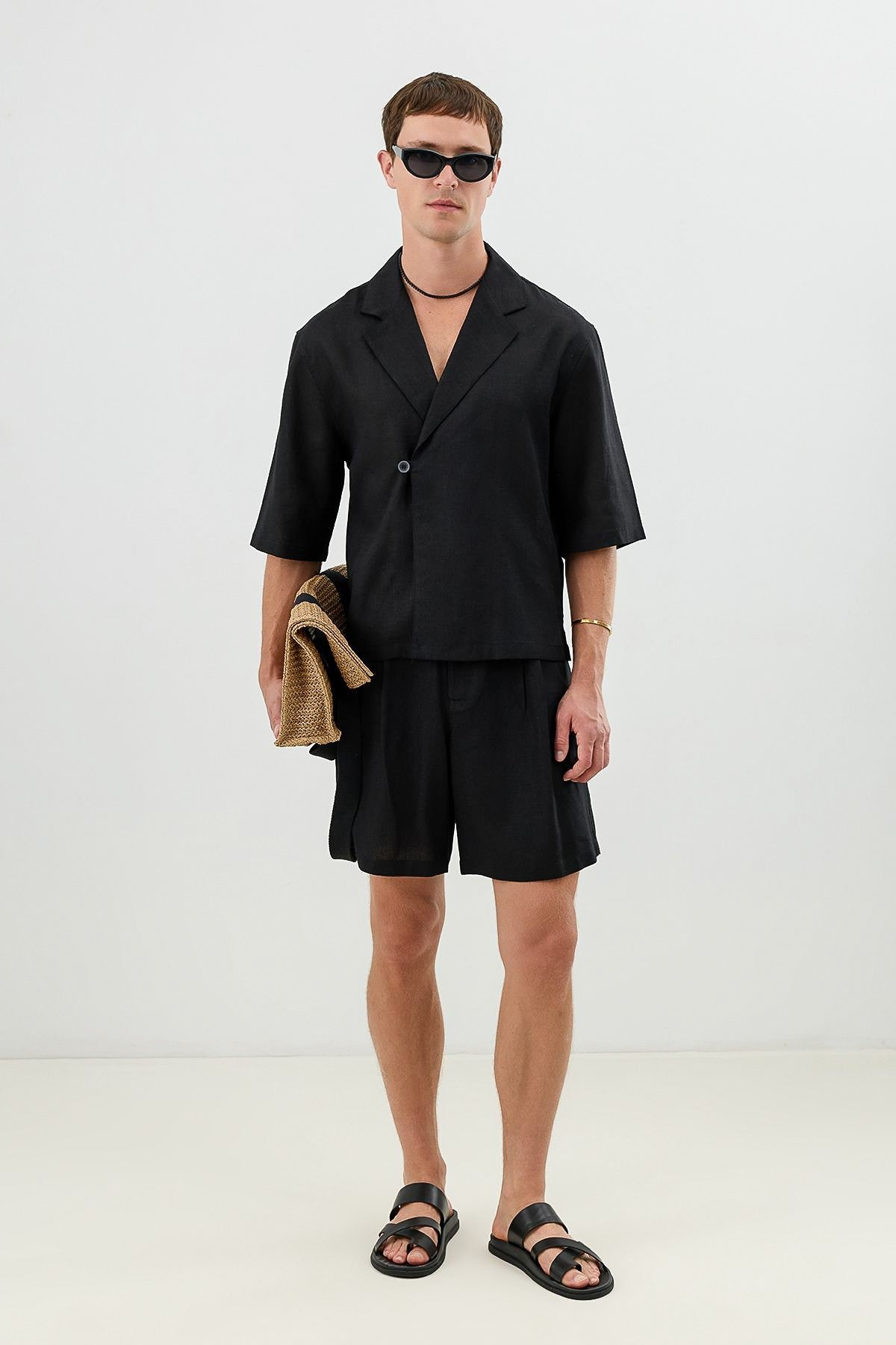 Men's Relaxed-Fit Symmetrical Shirt with Linen Blend