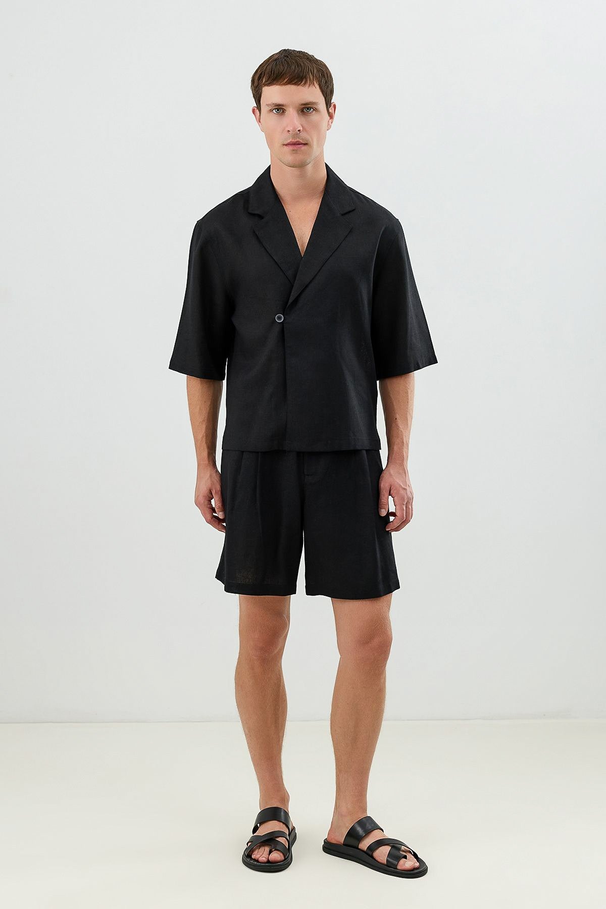 Men's Relaxed-Fit Symmetrical Shirt with Linen Blend