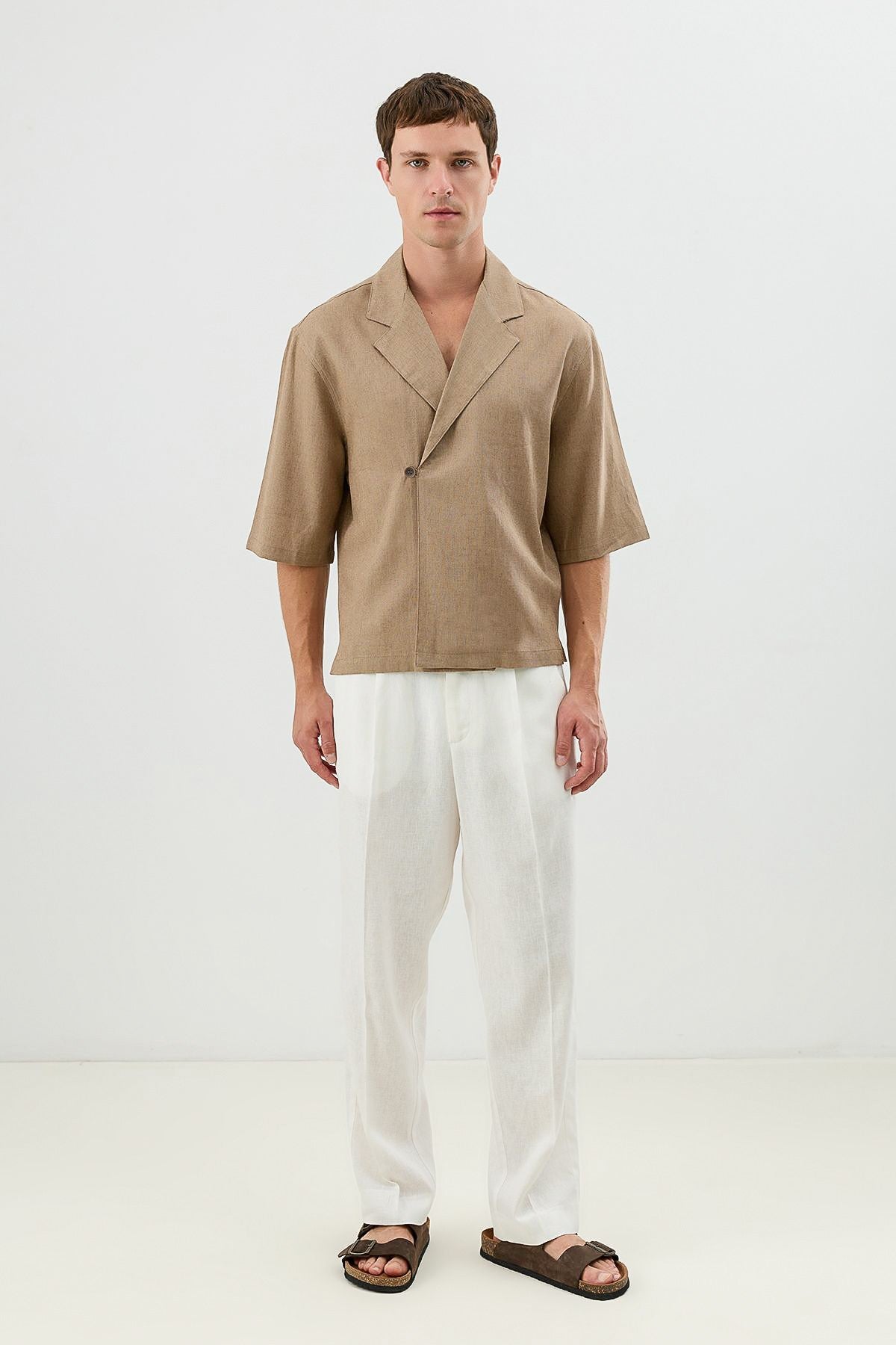 Men's Relaxed-Fit Symmetrical Shirt with Linen Blend