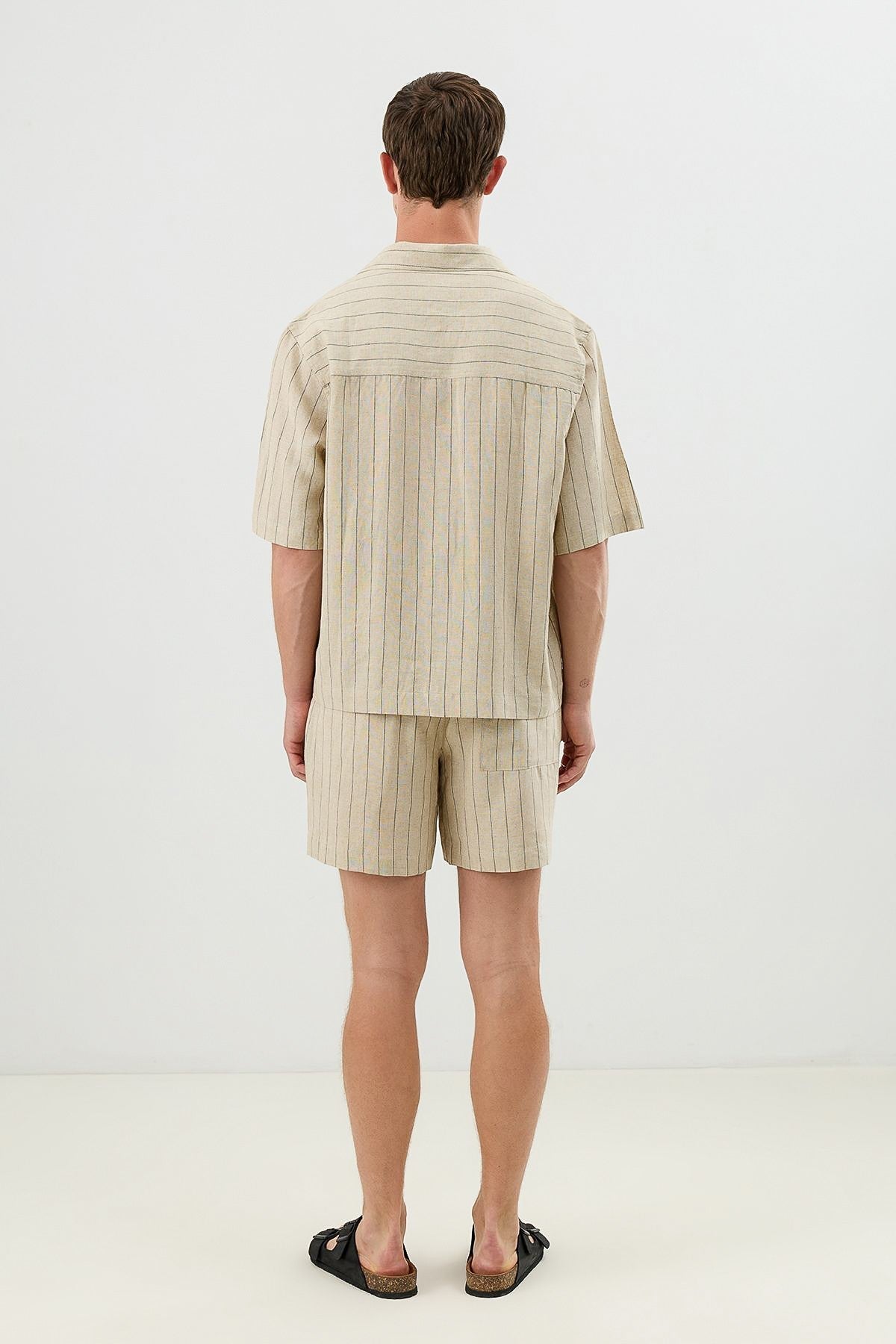 Men's Short-Sleeve Striped Relaxed-Fit Shirt with Linen Blend