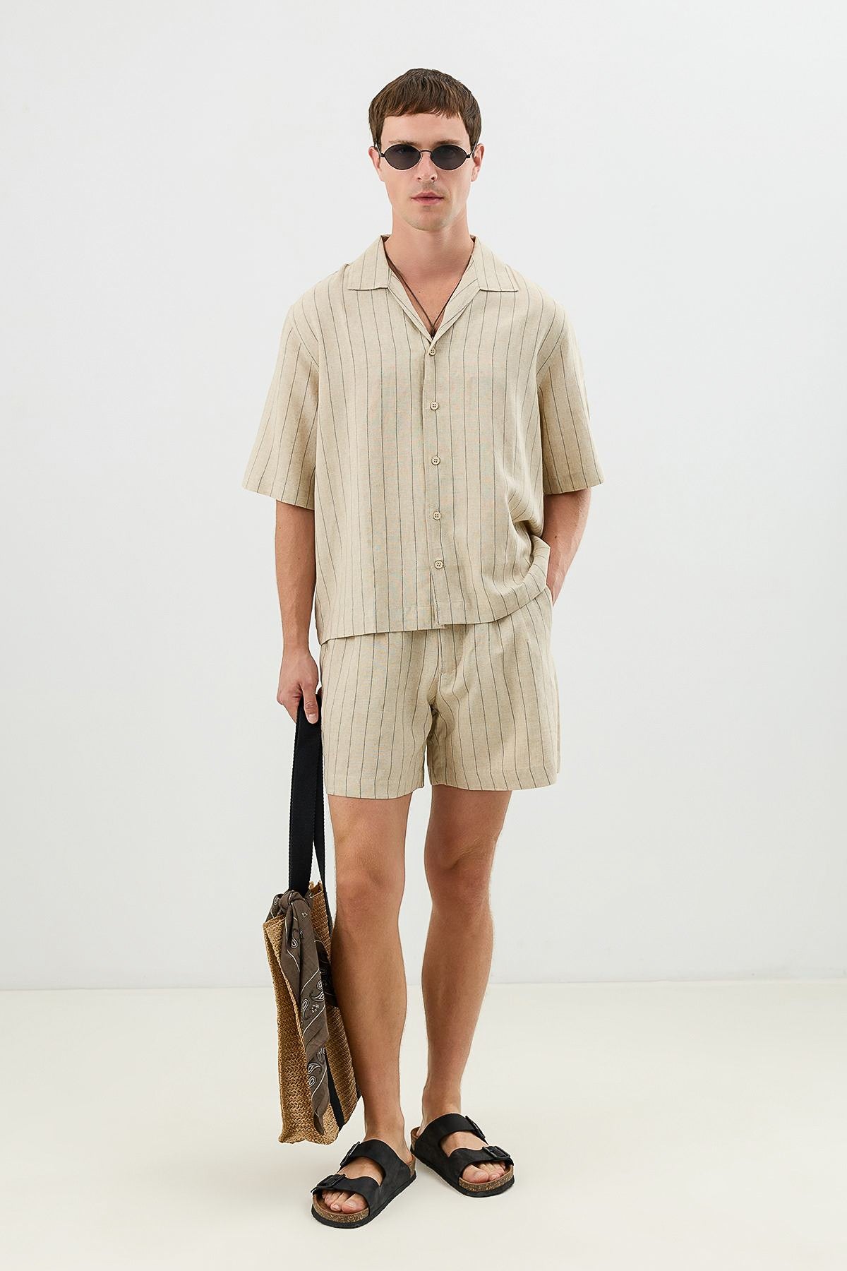 Men's Short-Sleeve Striped Relaxed-Fit Shirt with Linen Blend