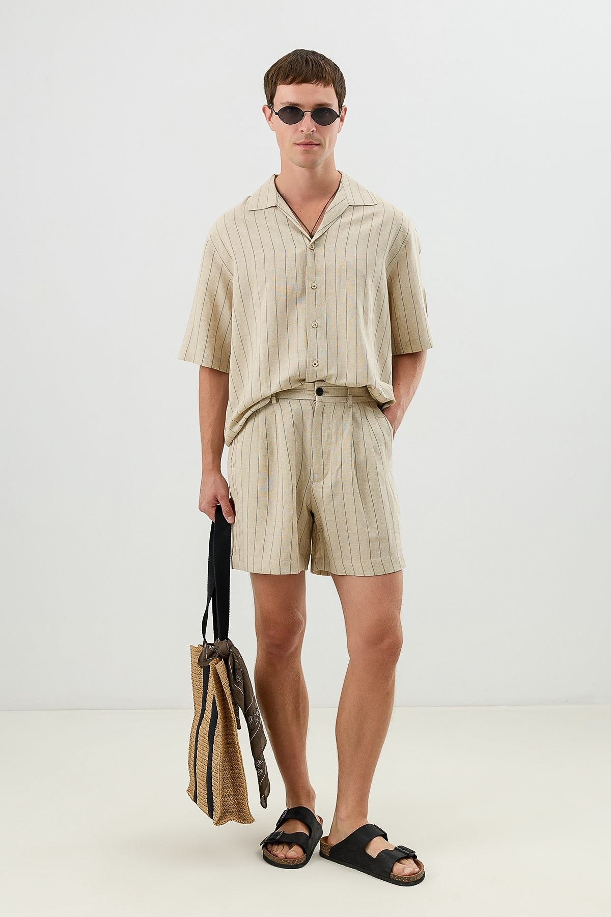 Men's Short-Sleeve Striped Relaxed-Fit Shirt with Linen Blend