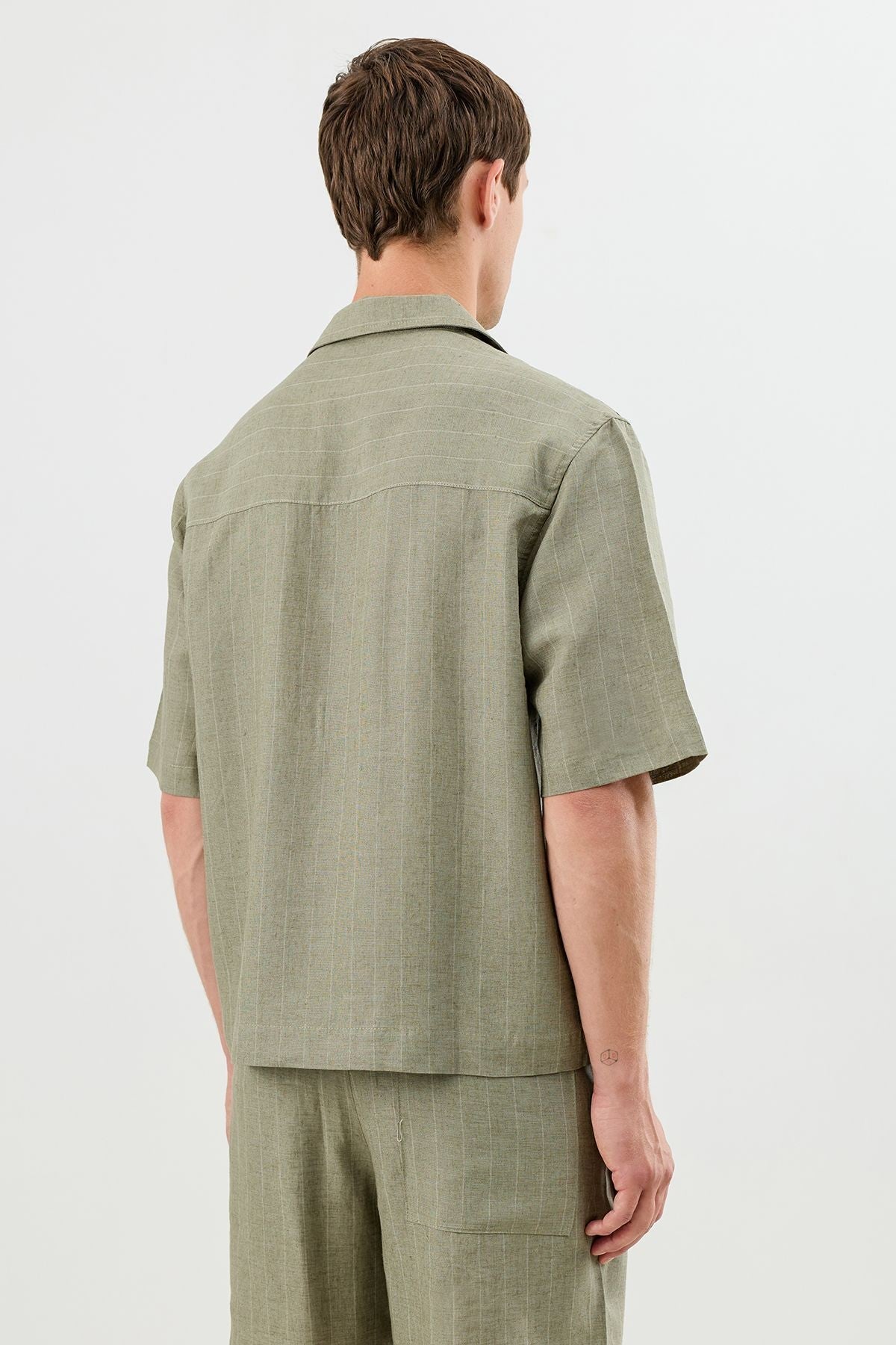 Men's Short-Sleeve Striped Relaxed-Fit Shirt with Linen Blend