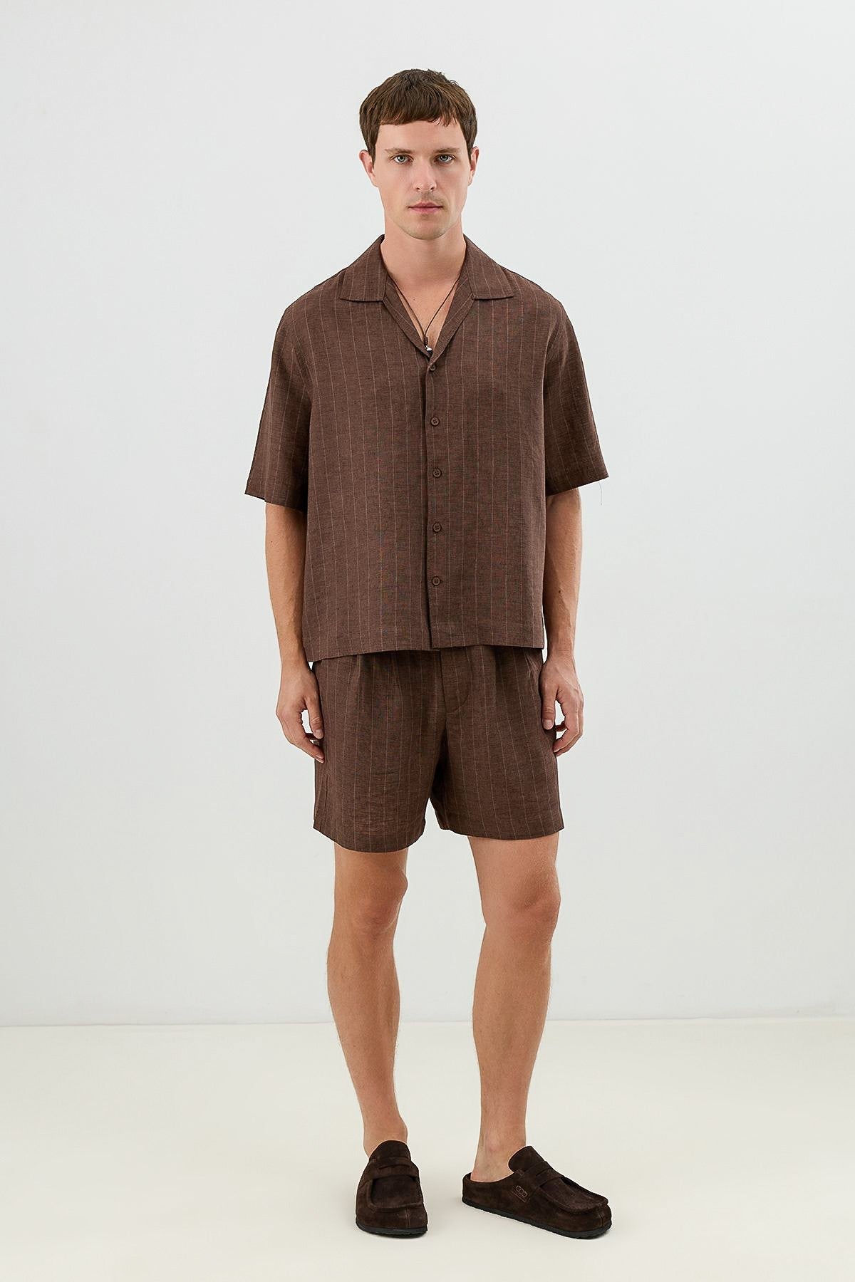 Men's Short-Sleeve Striped Relaxed-Fit Shirt with Linen Blend