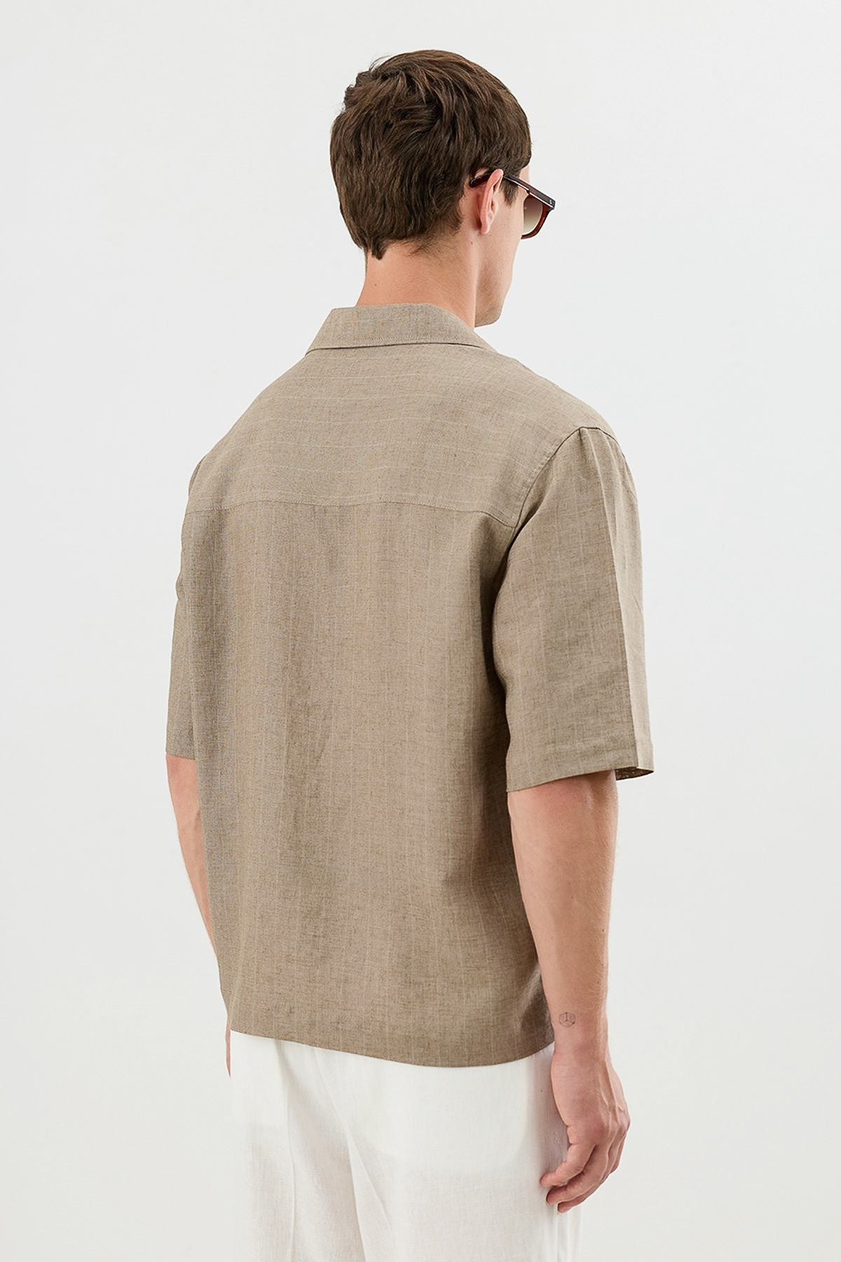 Men's Short-Sleeve Striped Relaxed-Fit Shirt with Linen Blend