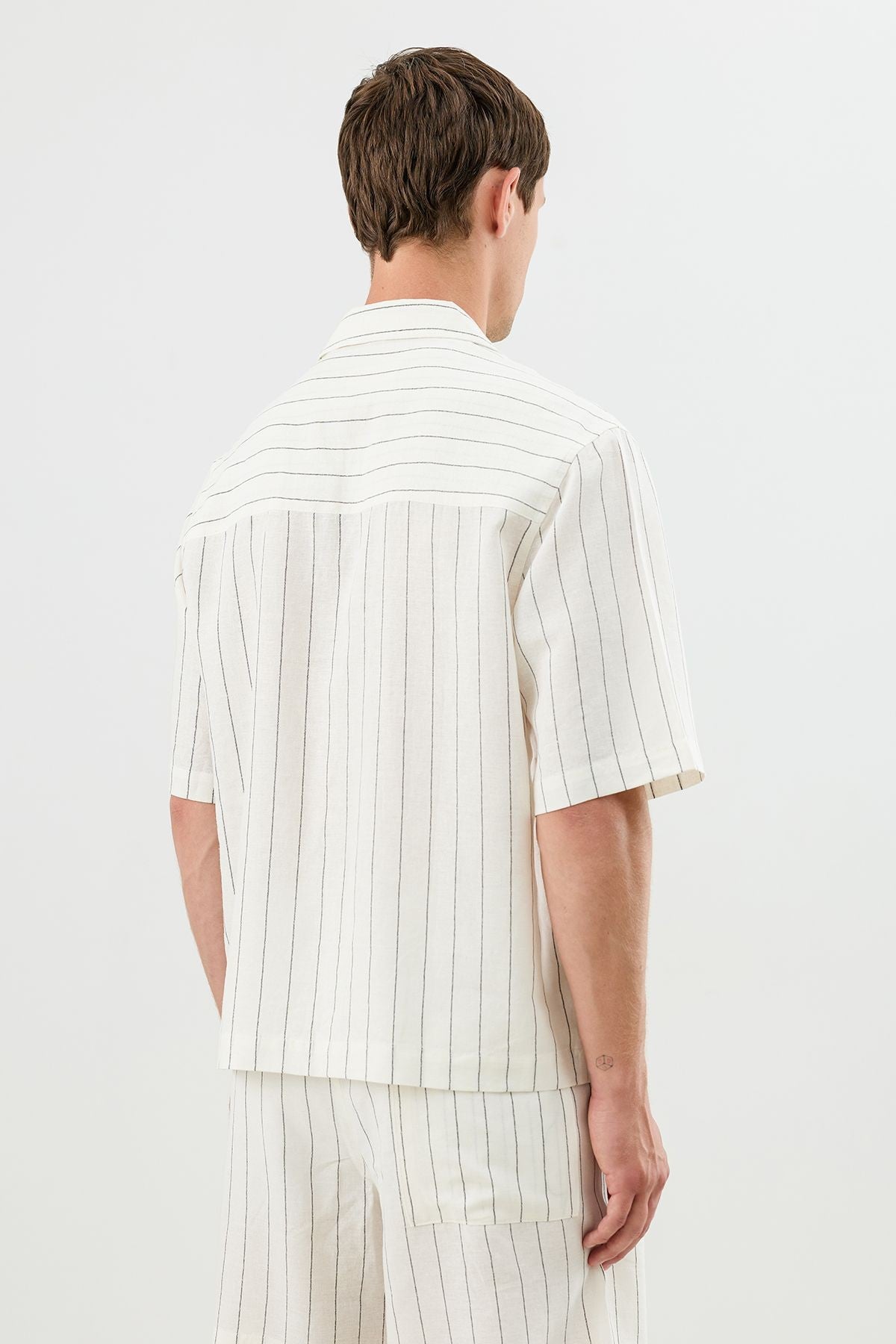Men's Short-Sleeve Striped Relaxed-Fit Shirt with Linen Blend