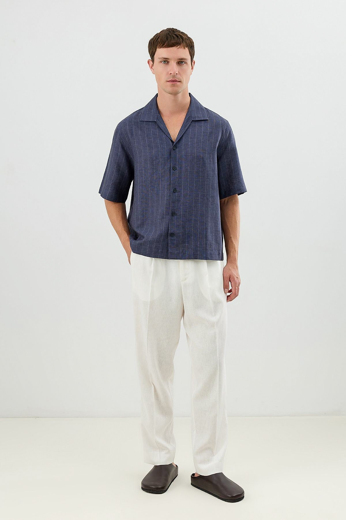 Men's Short-Sleeve Striped Relaxed-Fit Shirt with Linen Blend