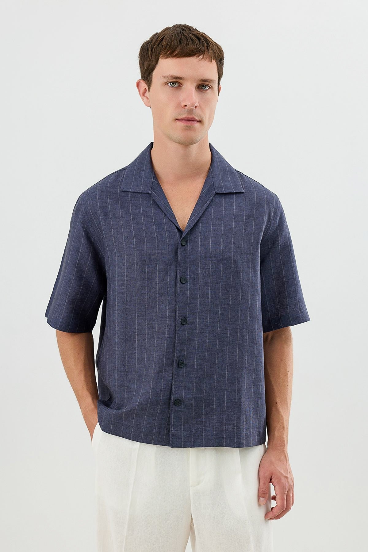 Men's Short-Sleeve Striped Relaxed-Fit Shirt with Linen Blend