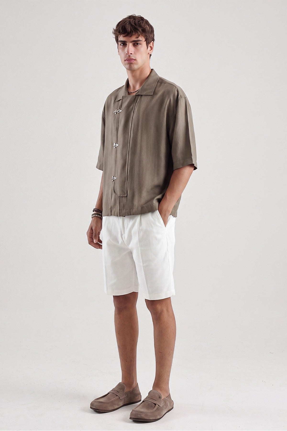Relaxed-Fit Shirt with Detailed Closure