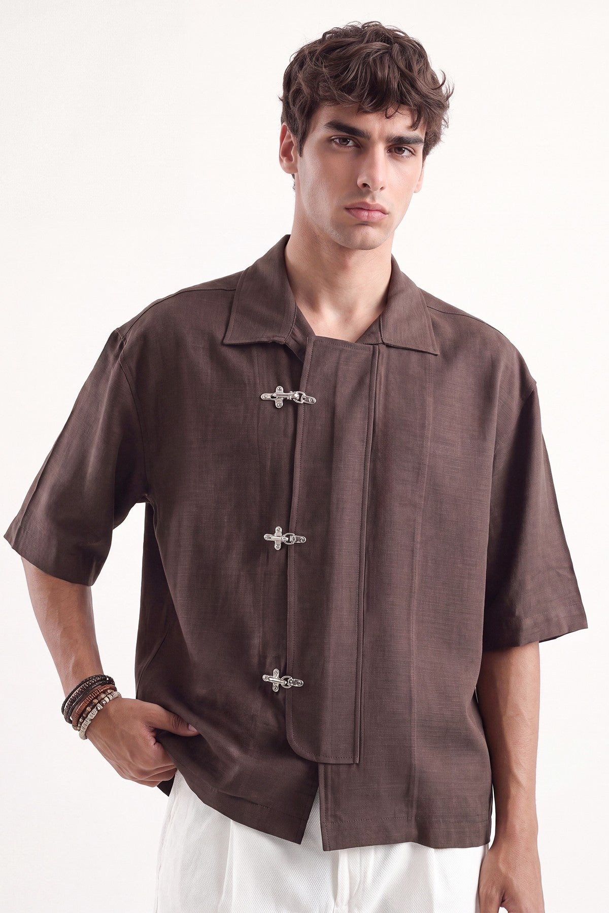 Relaxed-Fit Shirt with Detailed Closure