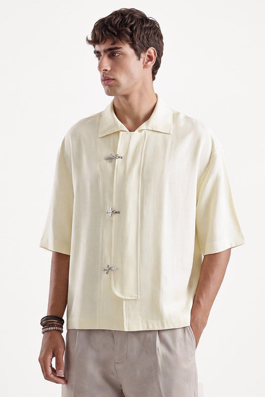 Relaxed-Fit Shirt with Detailed Closure