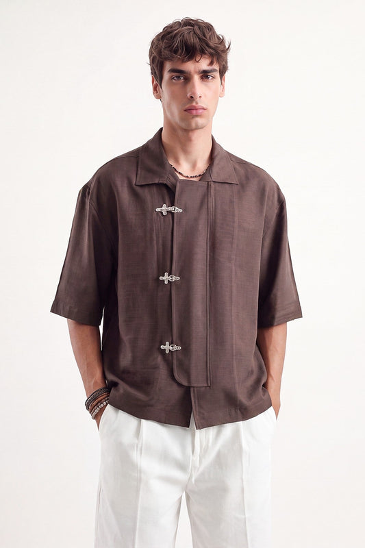 Relaxed-Fit Shirt with Detailed Closure