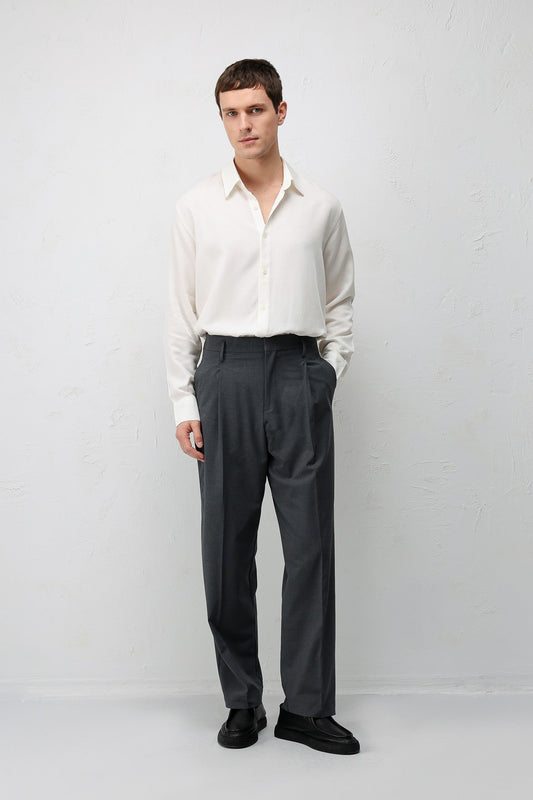 Antioch Relaxed-Fit Pleated Men's Pants