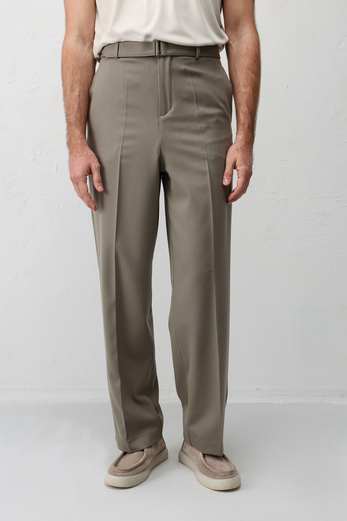 Antioch Relaxed-Fit Men's Pants with a Belt
