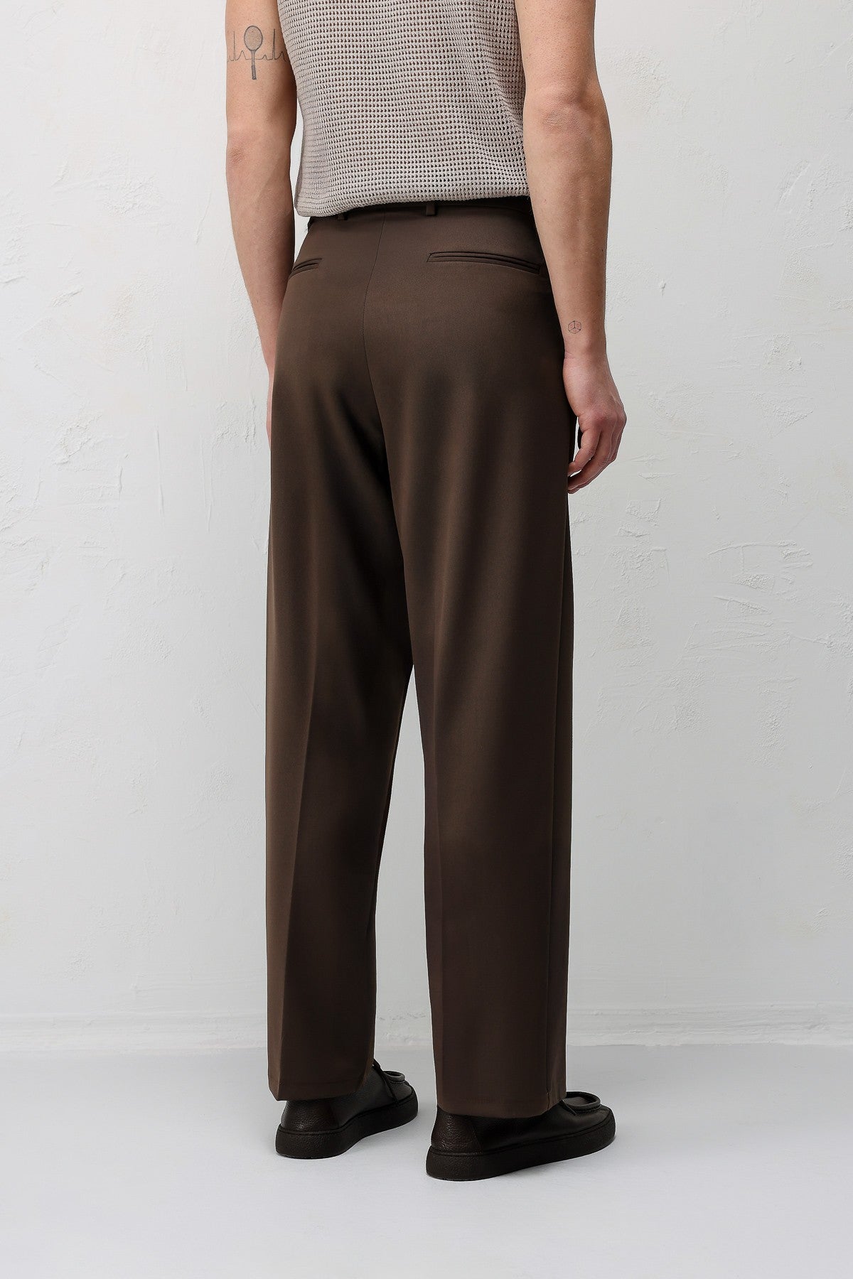 Pleated Relaxed-Fit Men's Pants
