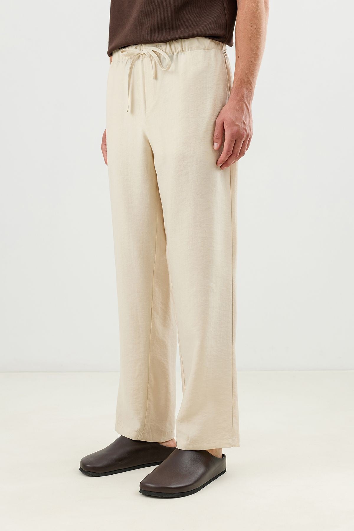 Men's Relaxed-Fit Pants with Lyocell Blend