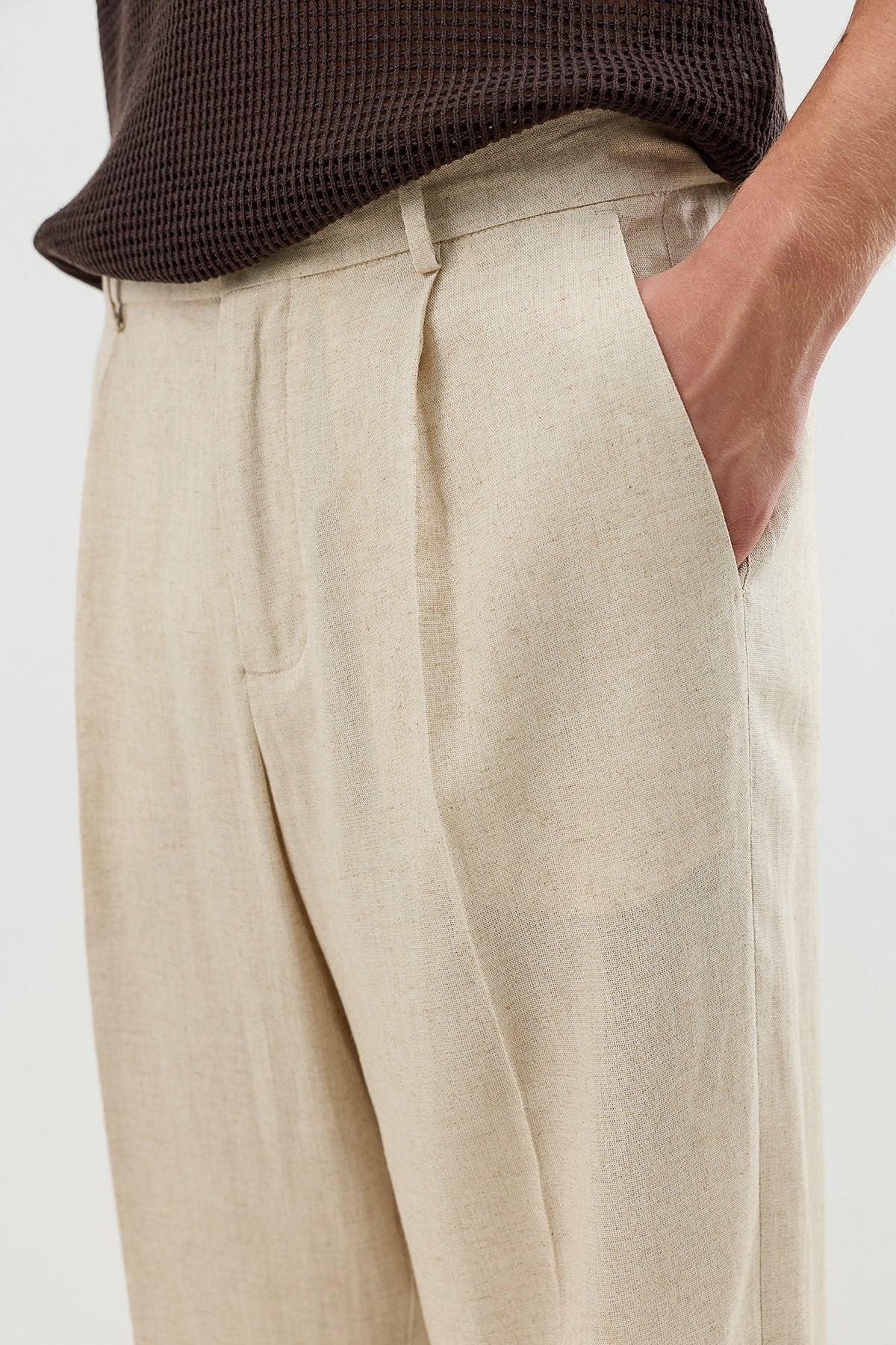 Men's Linen-Blend Pants with an Elastic Waistband
