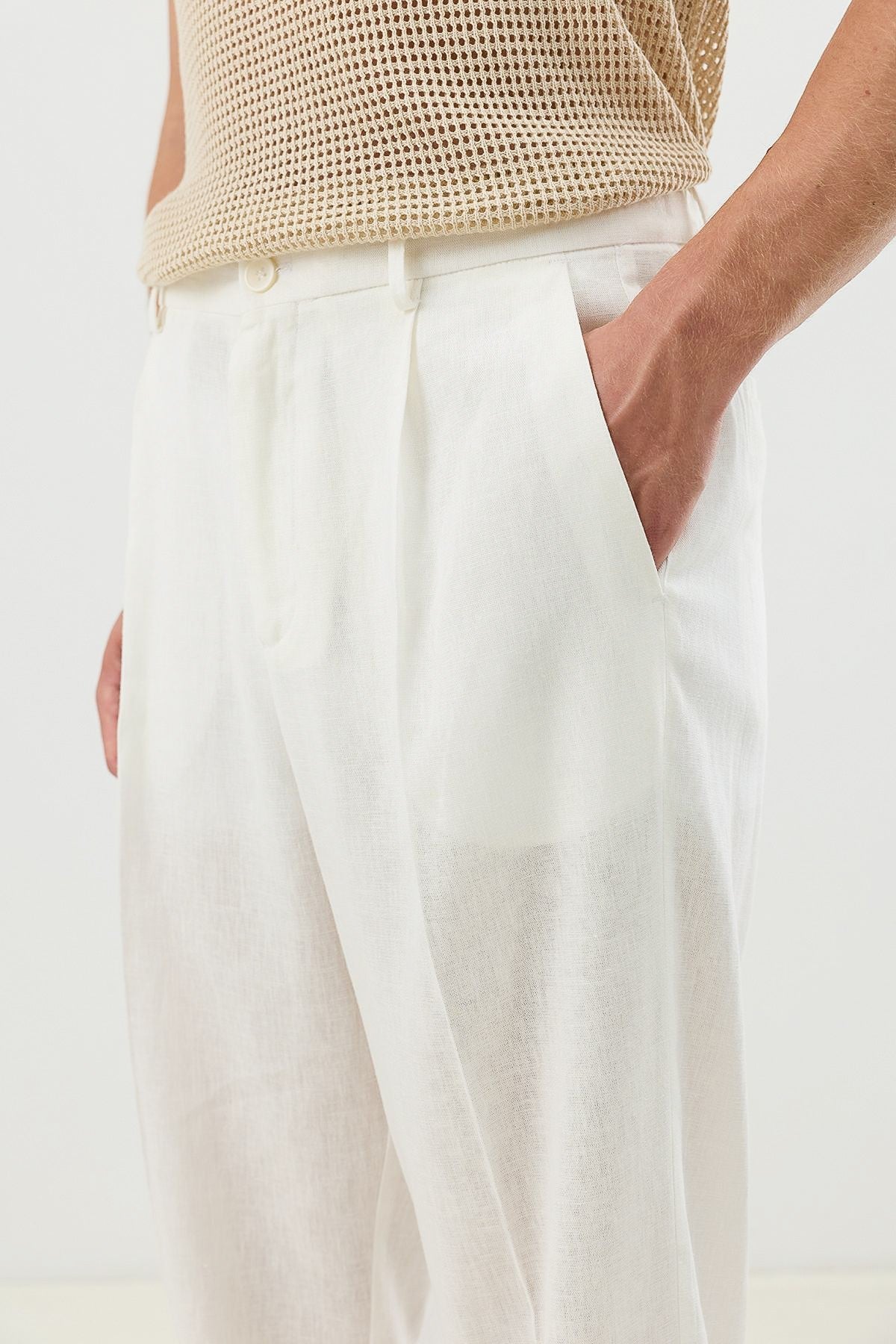 Men's Linen-Blend Pants with an Elastic Waistband