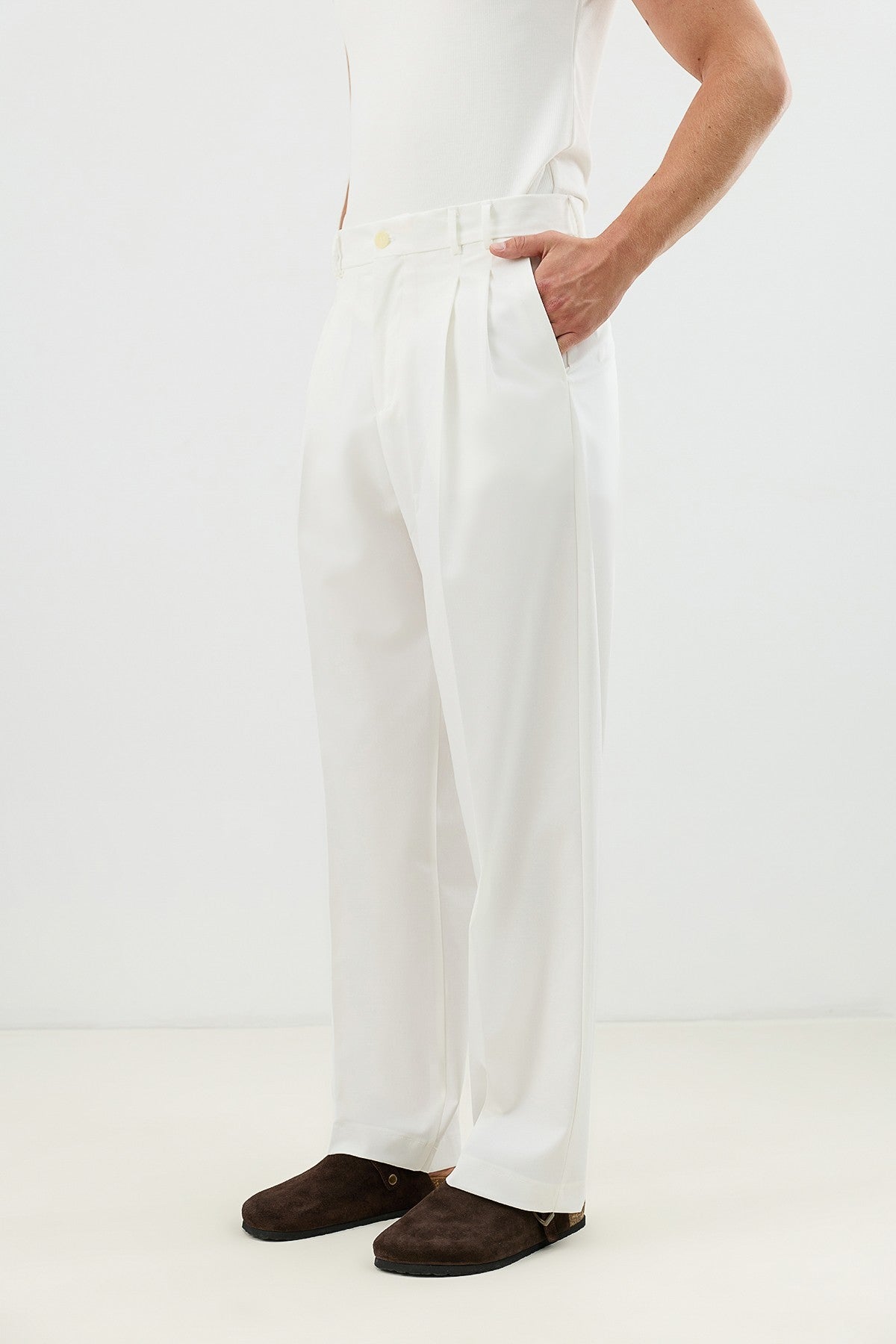 Pleated Relaxed-Fit Men's Pants
