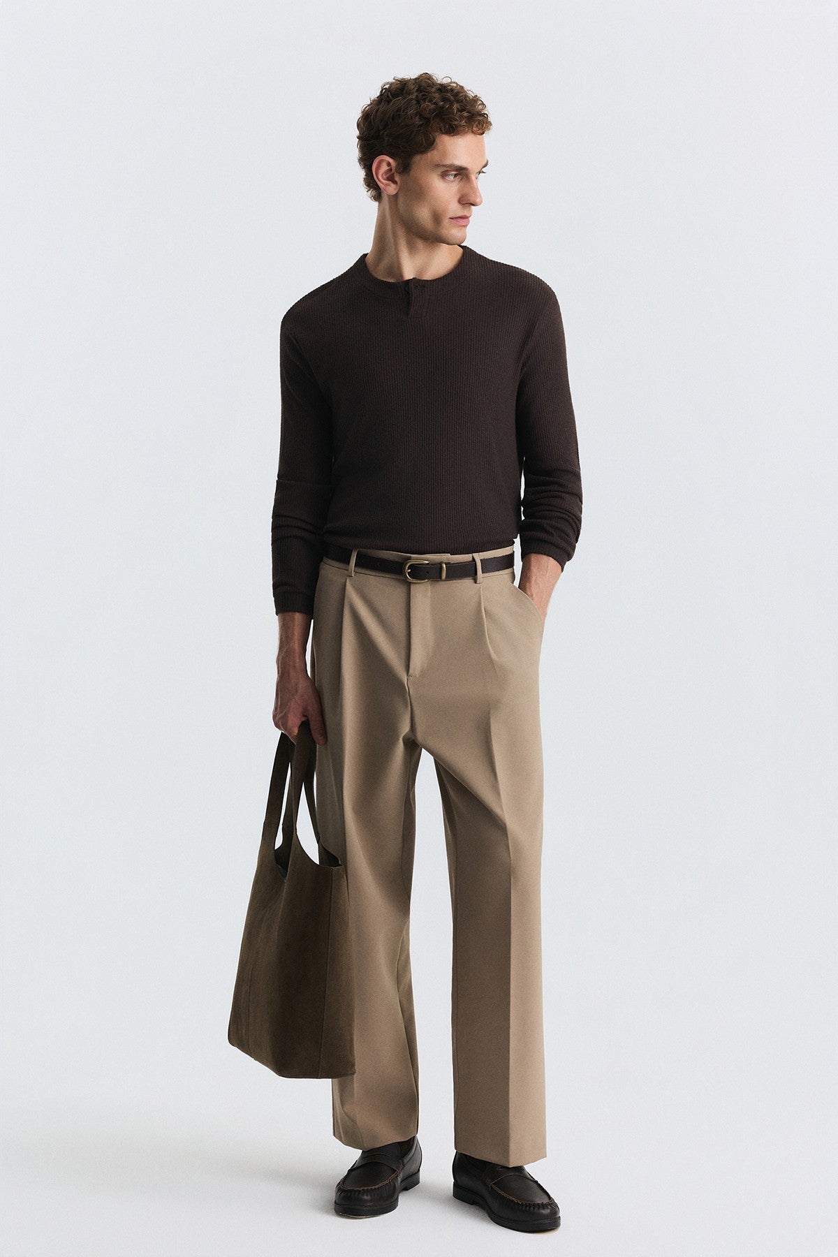 Relaxed Pleated Pants