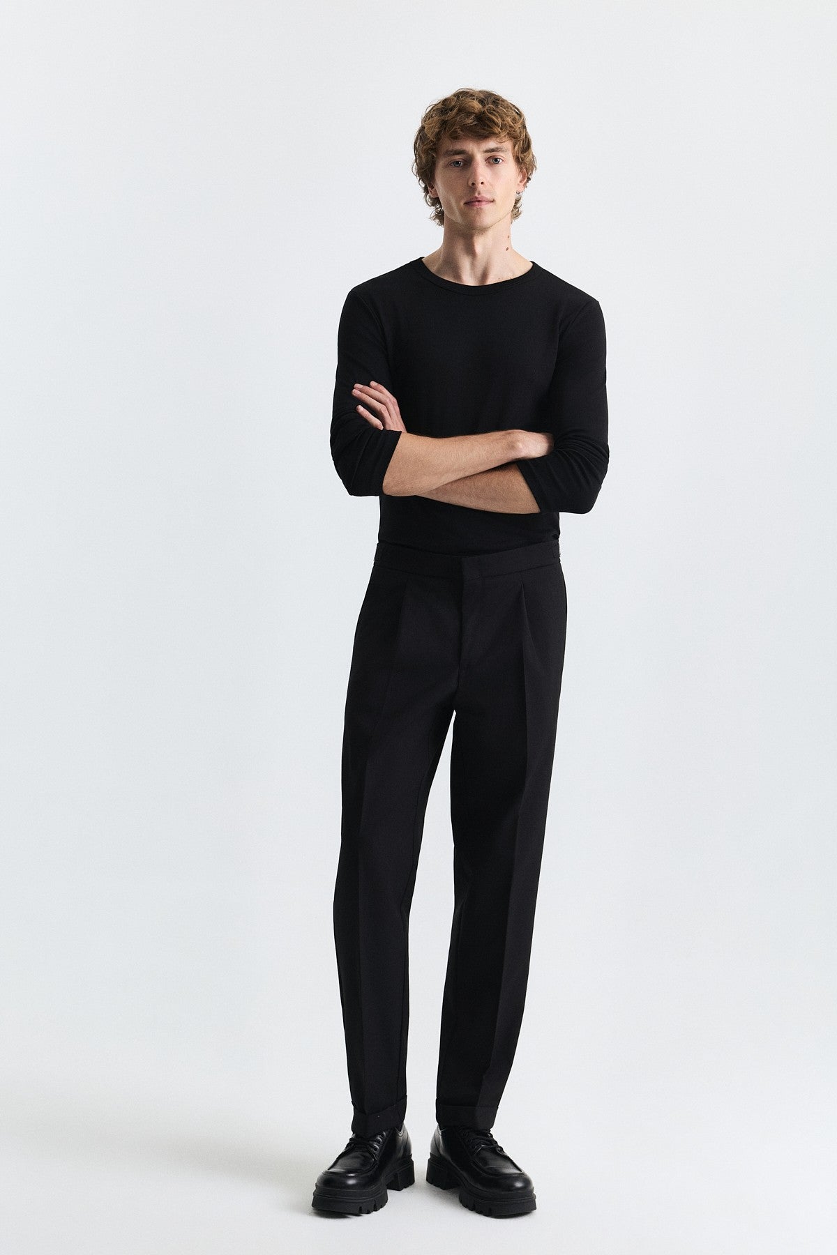 Relaxed-Fit Wool-Blend Pleated Pants