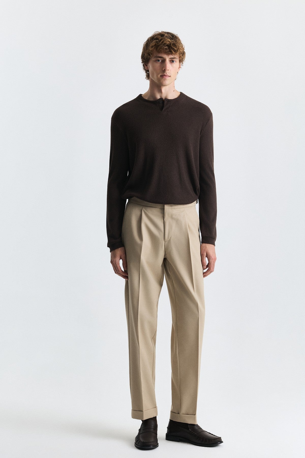Relaxed-Fit Wool-Blend Pleated Pants