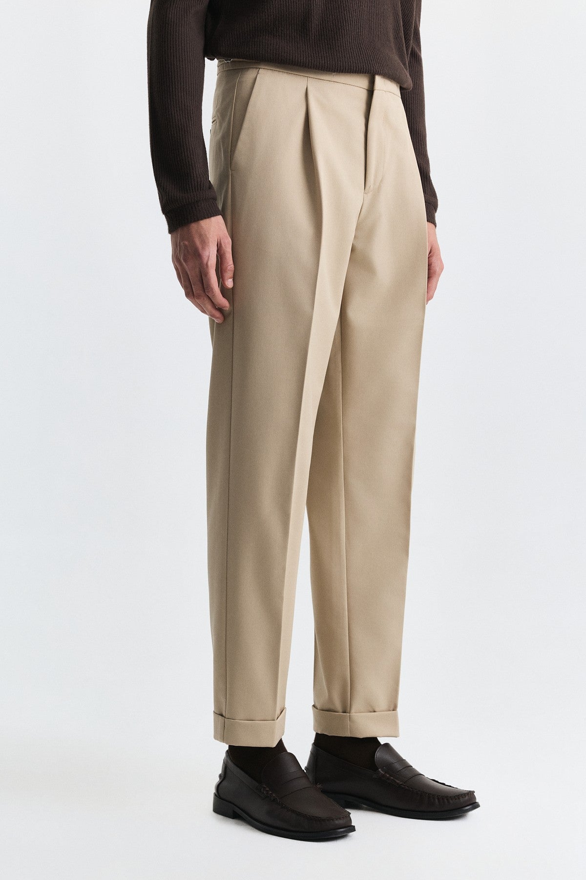 Relaxed-Fit Wool-Blend Pleated Pants