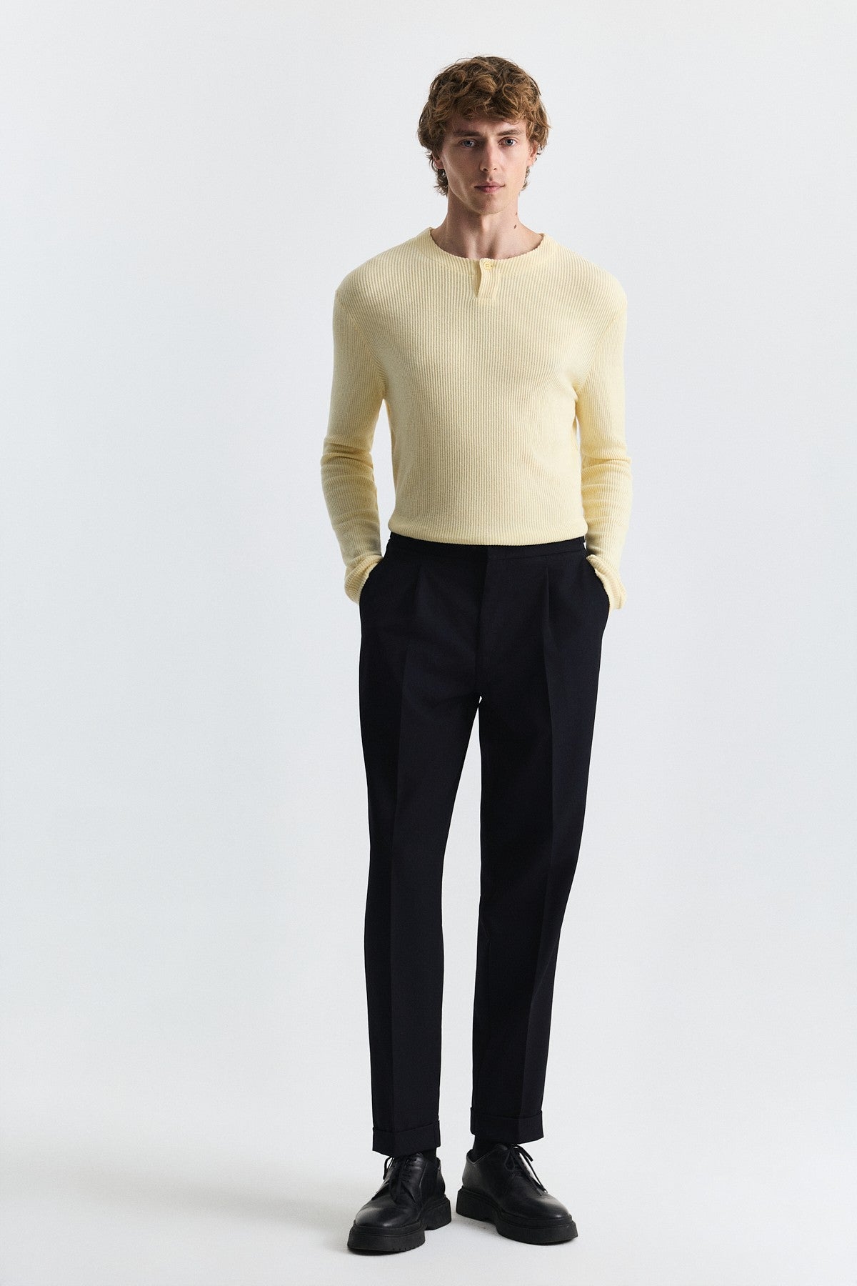 Relaxed-Fit Wool-Blend Pleated Pants
