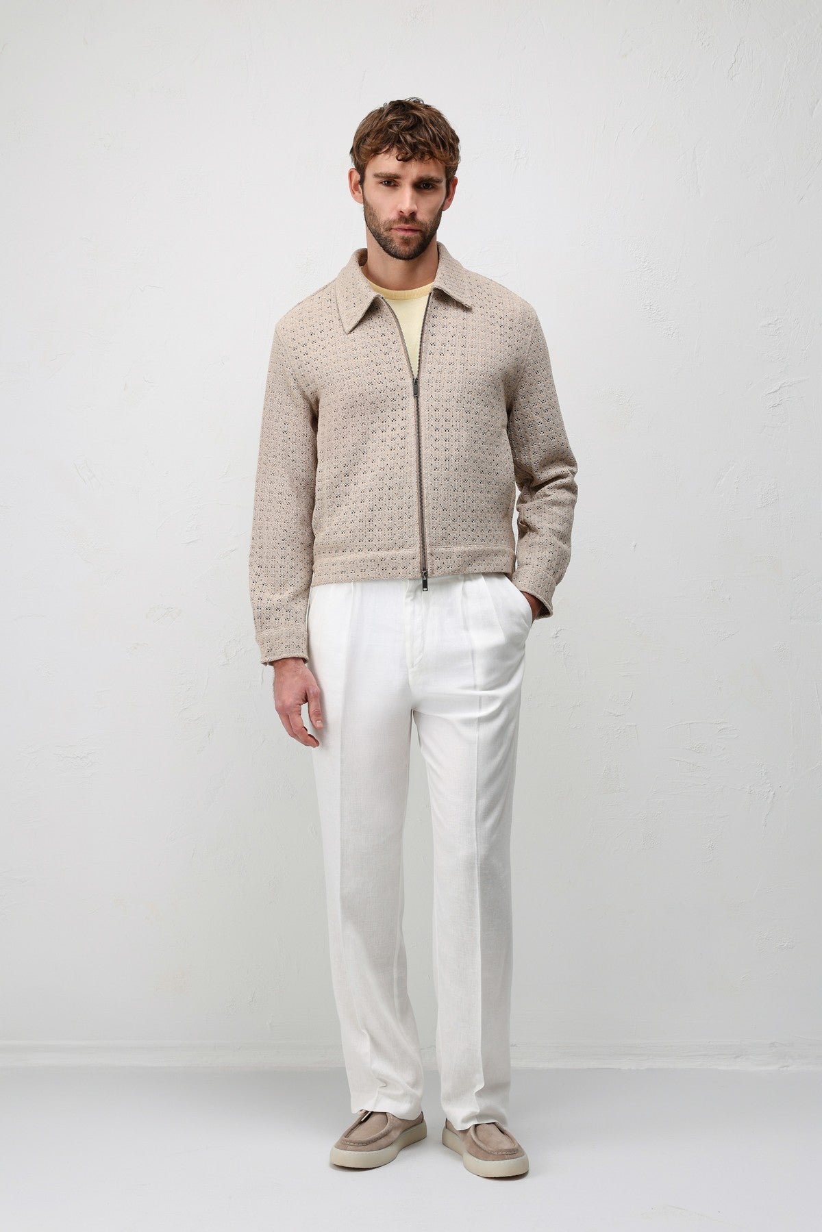 Men's Jacket with Zipper and Antioch Texture