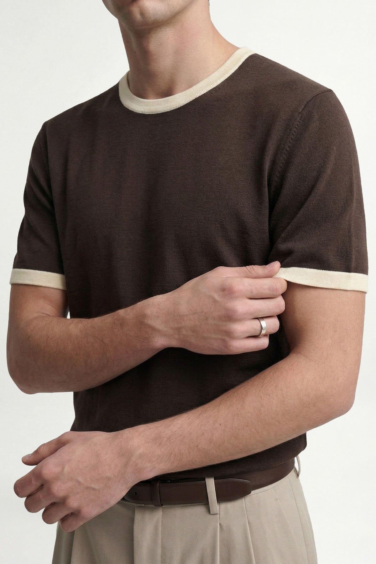 Men's T-Shirt with Contrast Collar