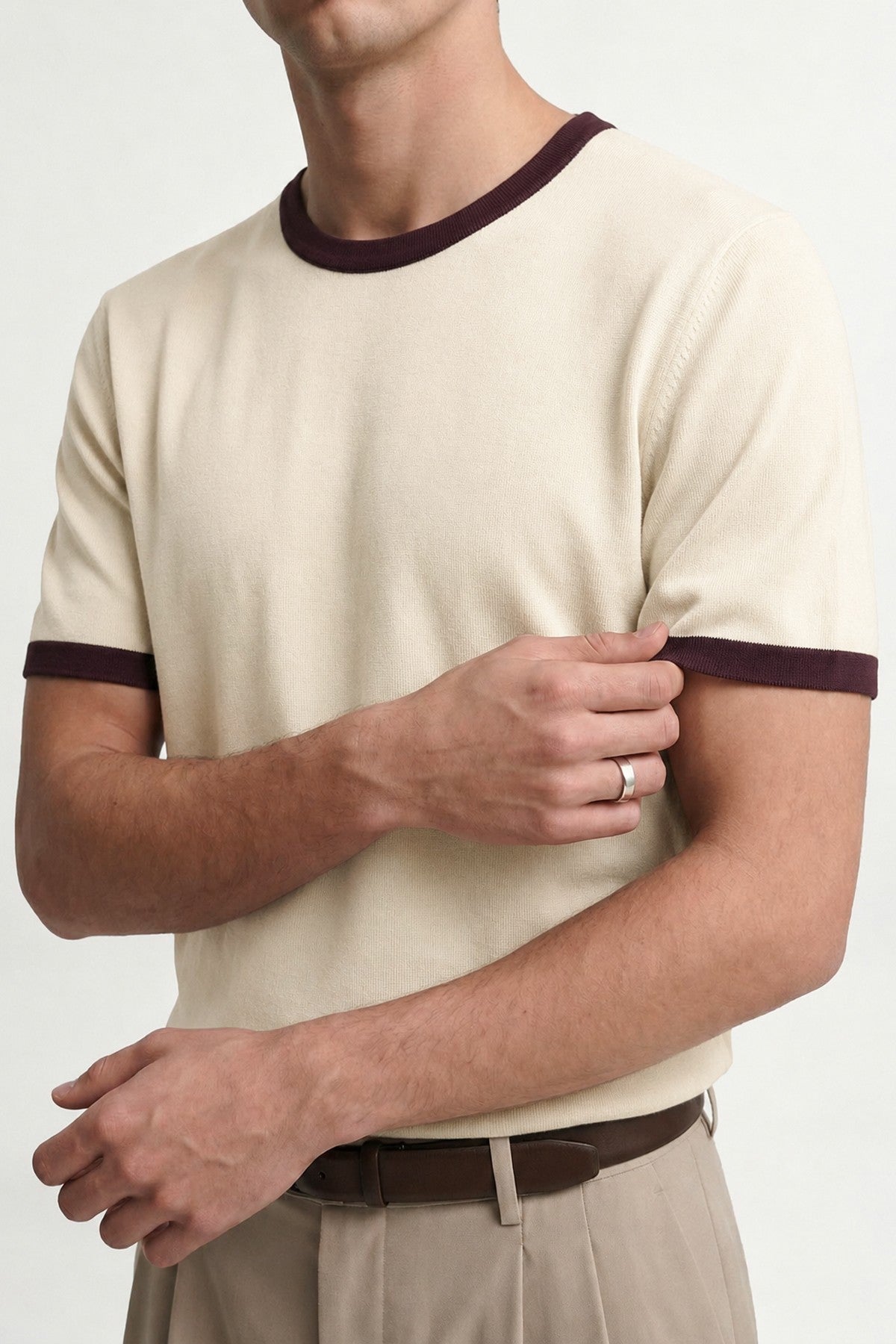 Men's T-Shirt with Contrast Collar
