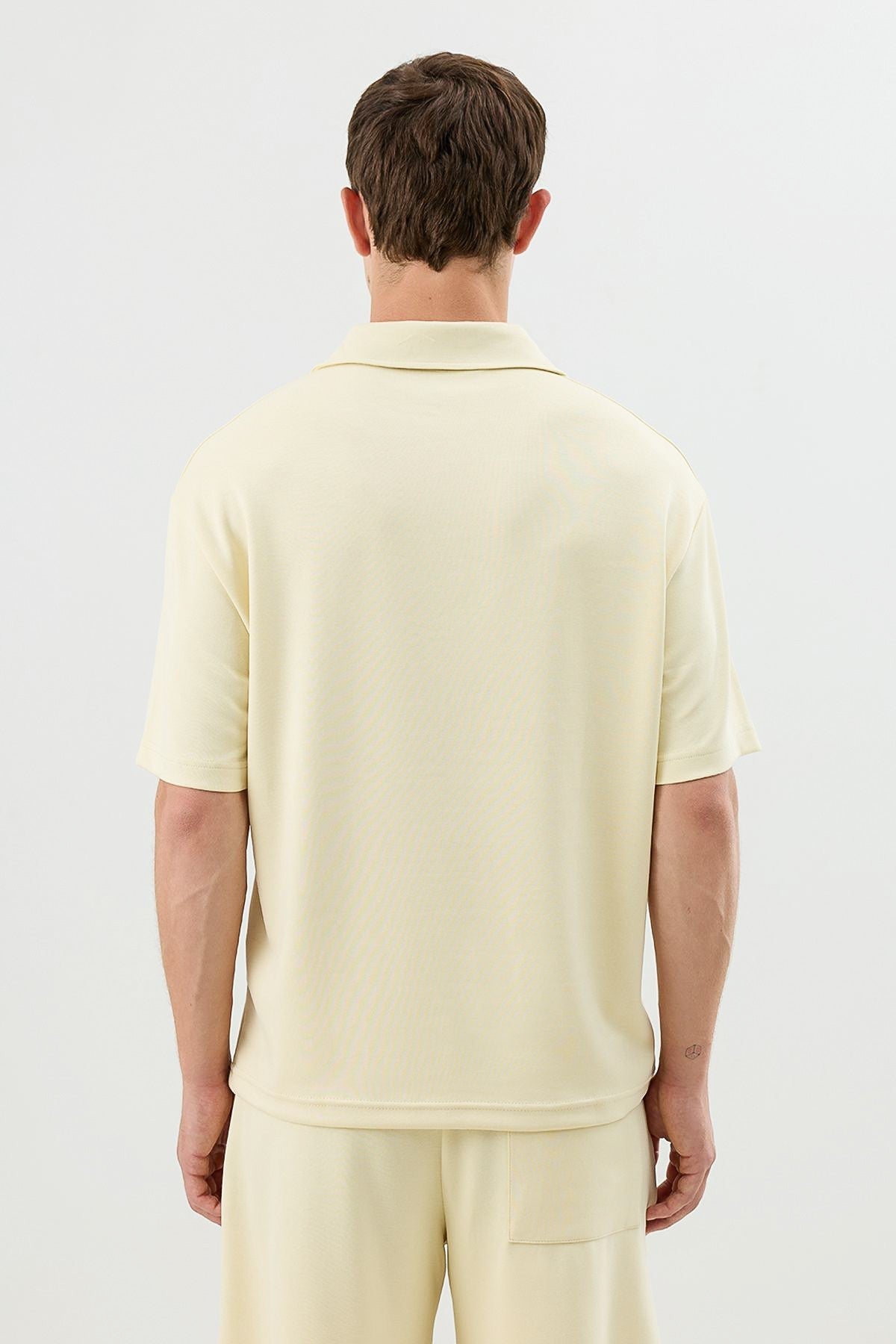 Basic Polo-Neck T-Shirt