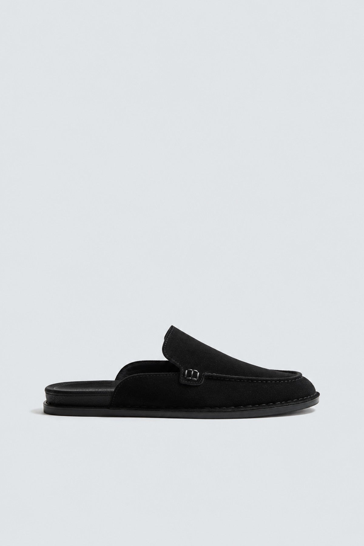 Soft-Stitched Toe Sabot