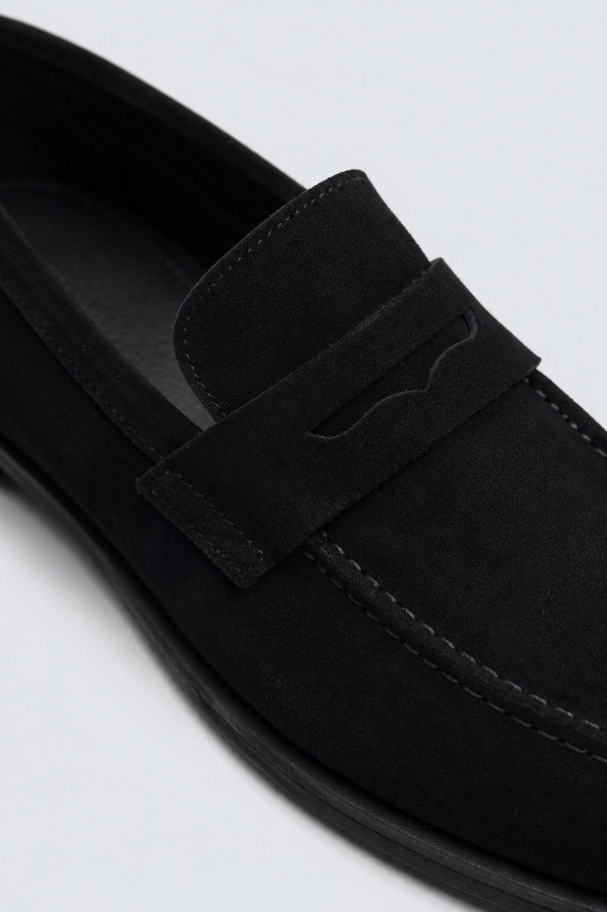 100% Suede Loafer with a Thin Sole