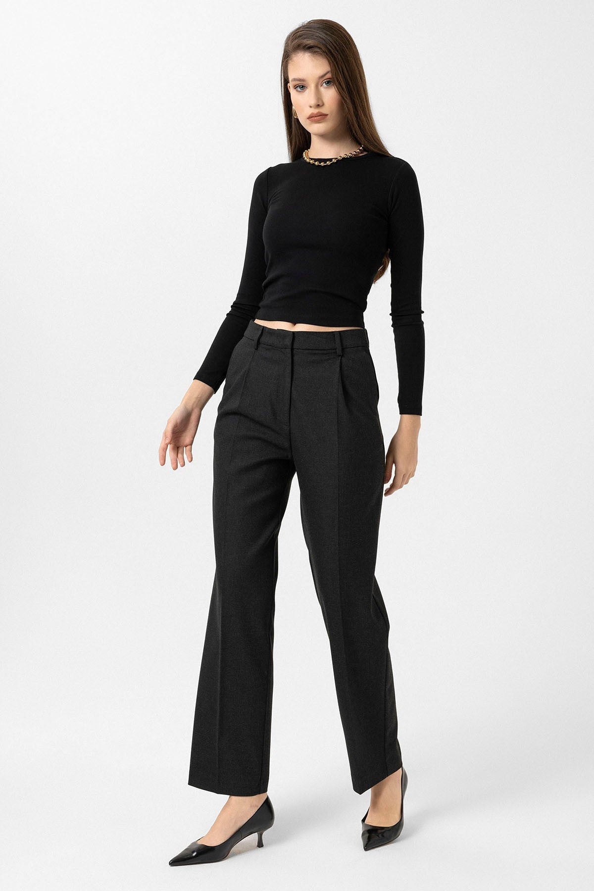 Antioch Women's High-Waisted Pleated Pants