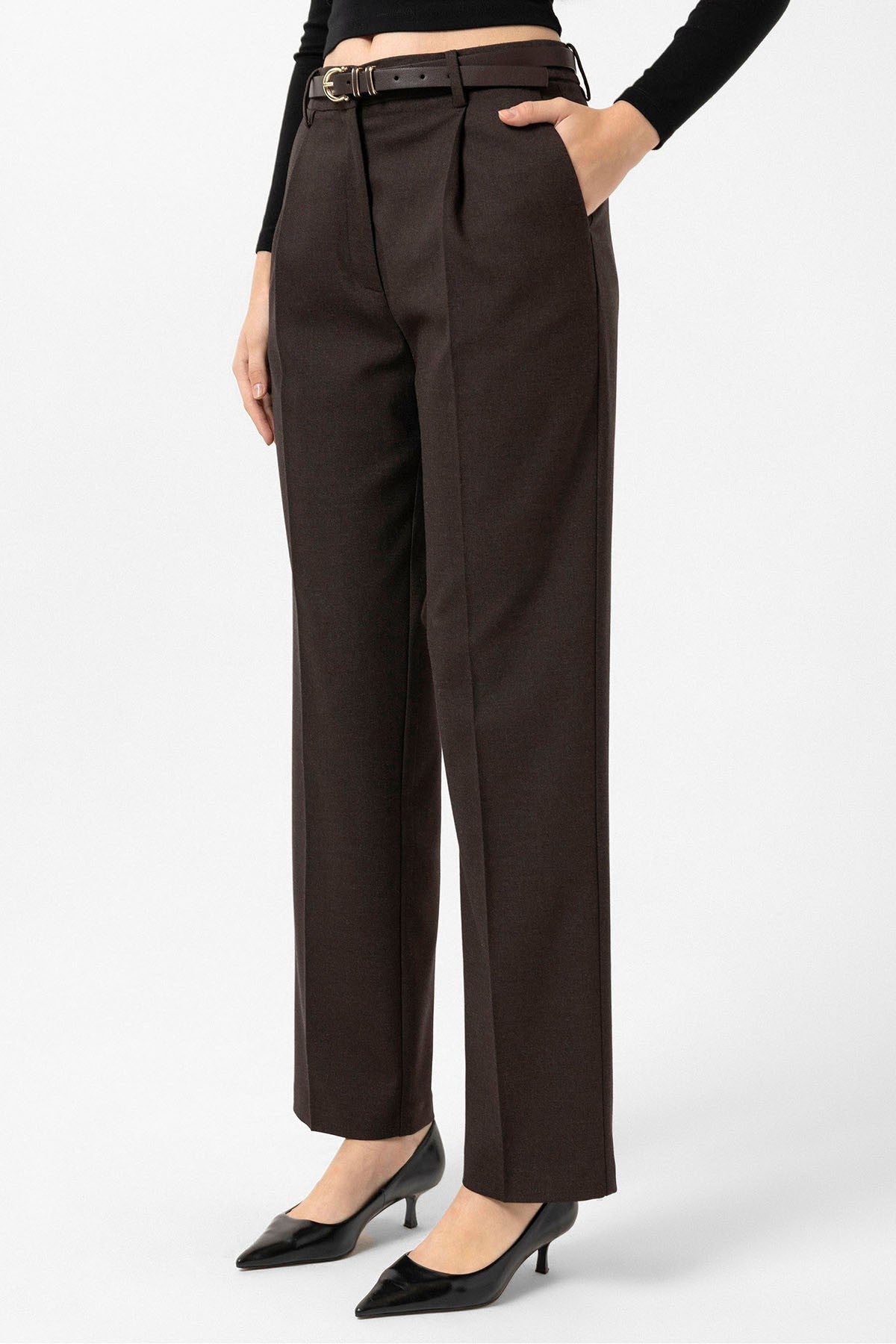 Antioch Women's High-Waisted Pleated Pants