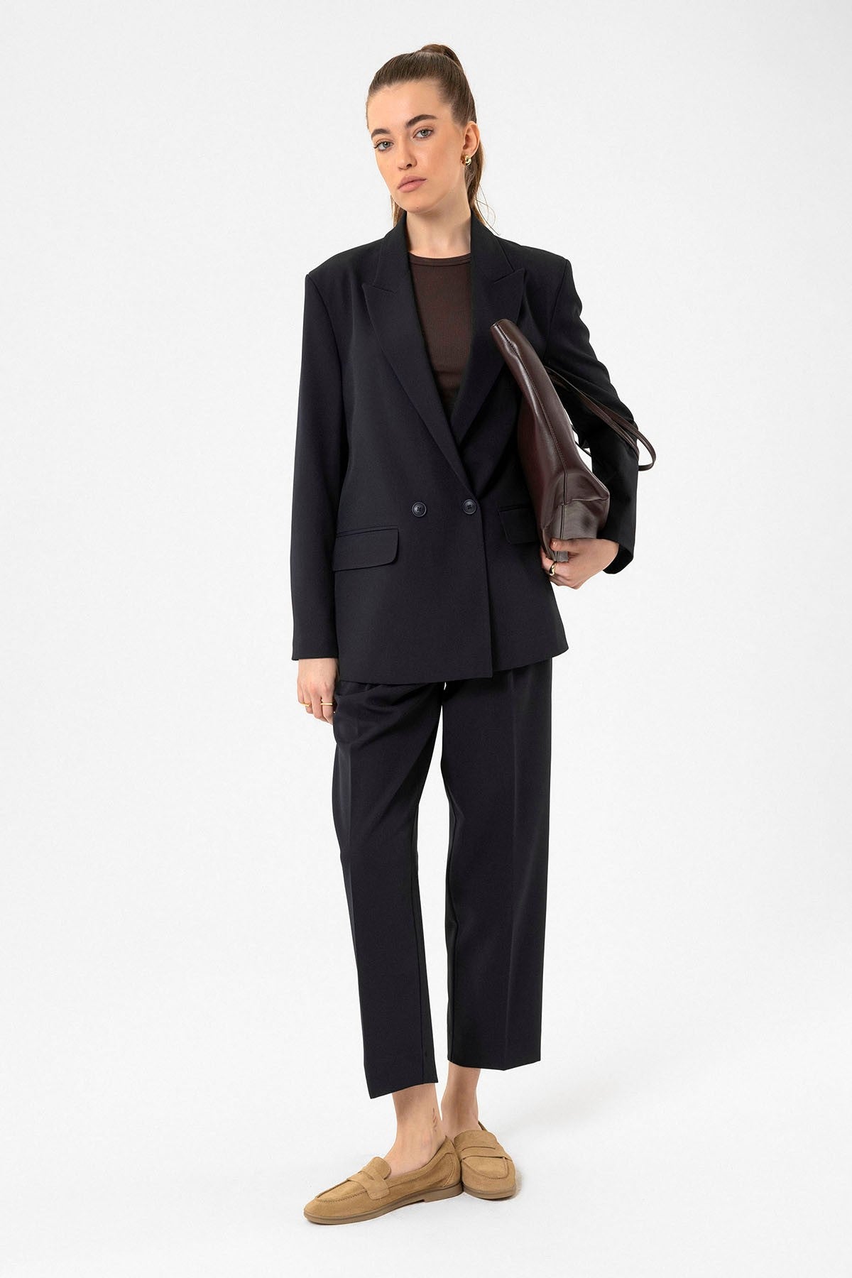 Antioch Women's High-Waisted Straight-Fit Cropped Pants